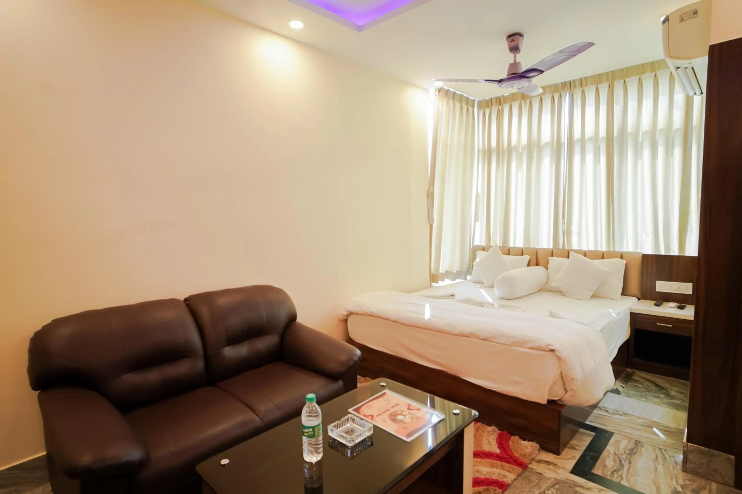 Bed in Silver Sand Eco Resort !! Beachfront !!