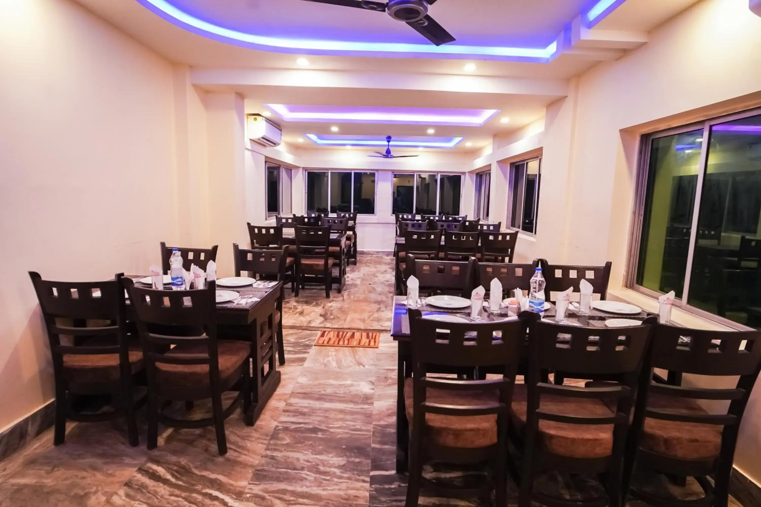 Restaurant/places to eat in Silver Sand Eco Resort !! Beachfront !! Restaurant/places to eat in Silver Sand Eco Resort !! Beachfront !!