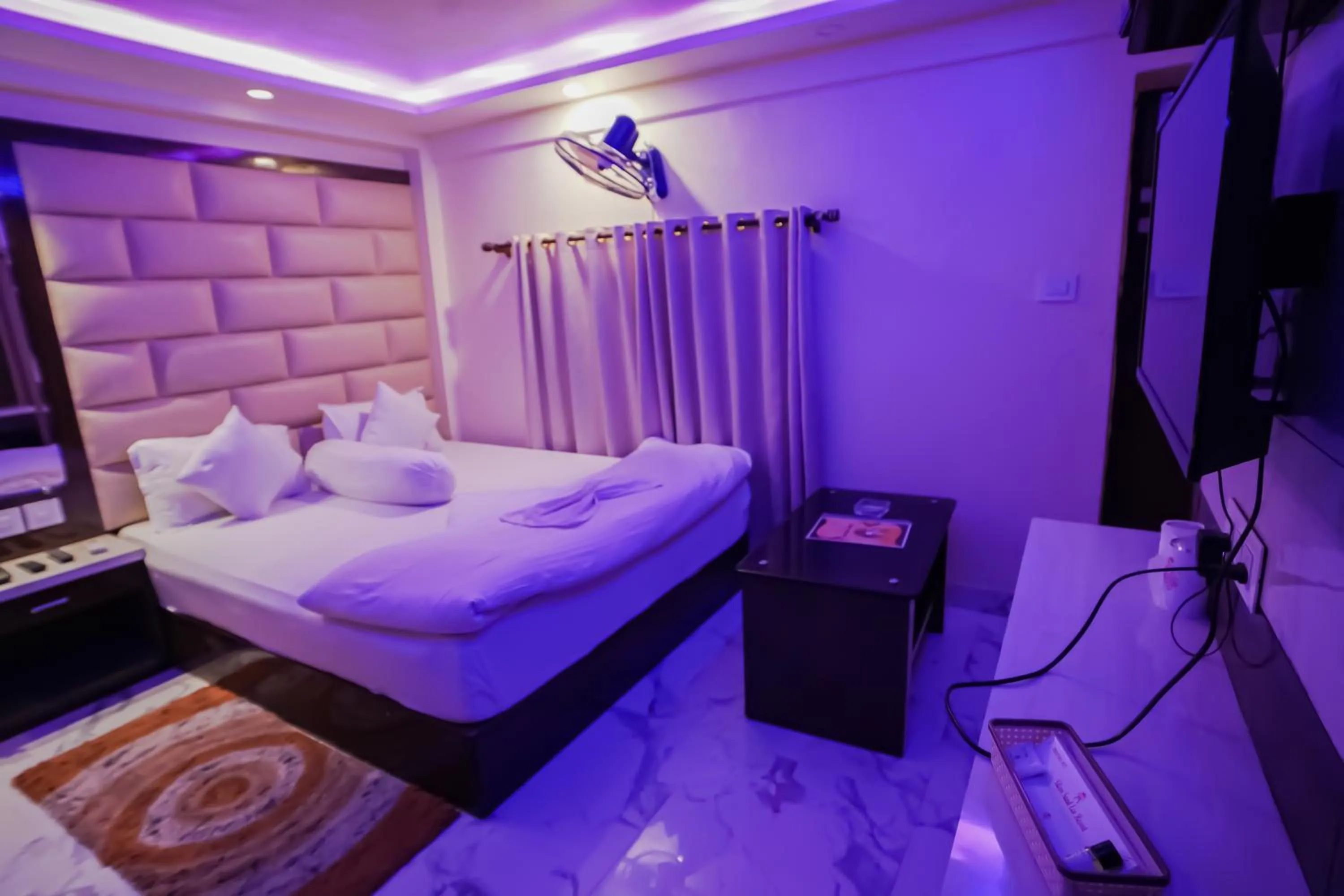 Communal lounge/ TV room in Silver Sand Eco Resort !! Beachfront !!