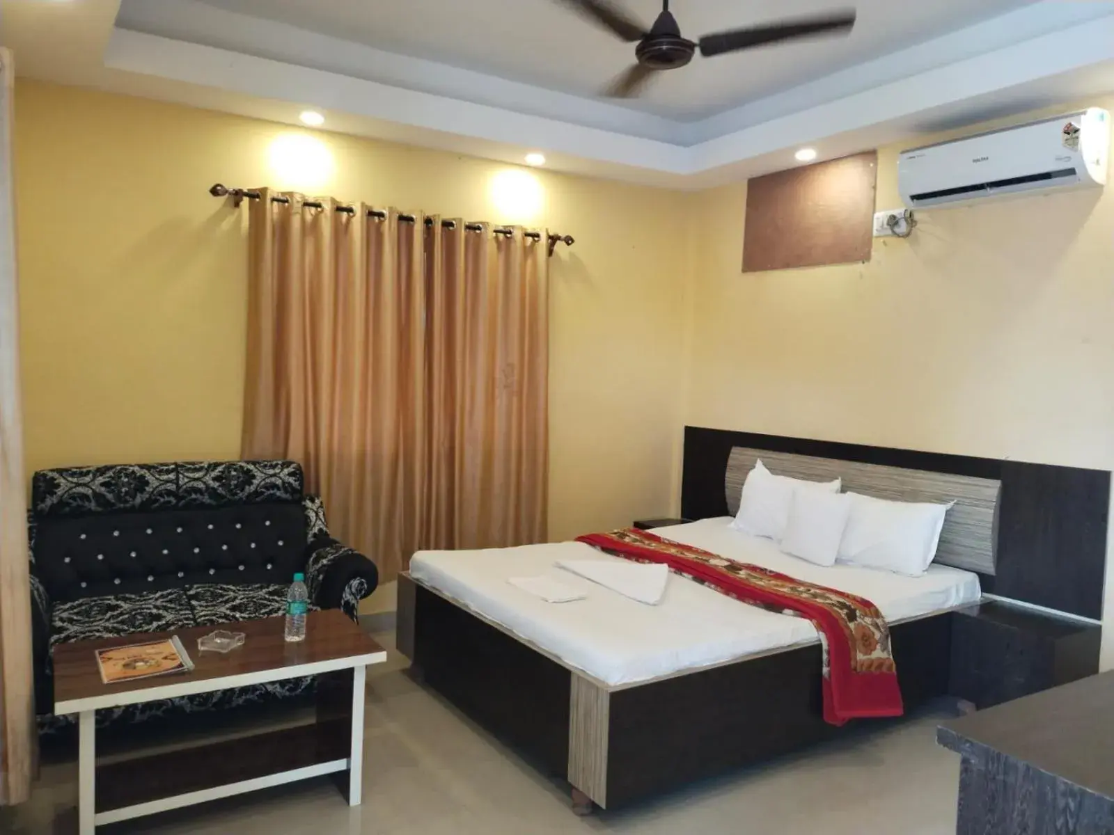 Bed in Silver Sand Eco Resort !! Beachfront !! Bed in Silver Sand Eco Resort !! Beachfront !!