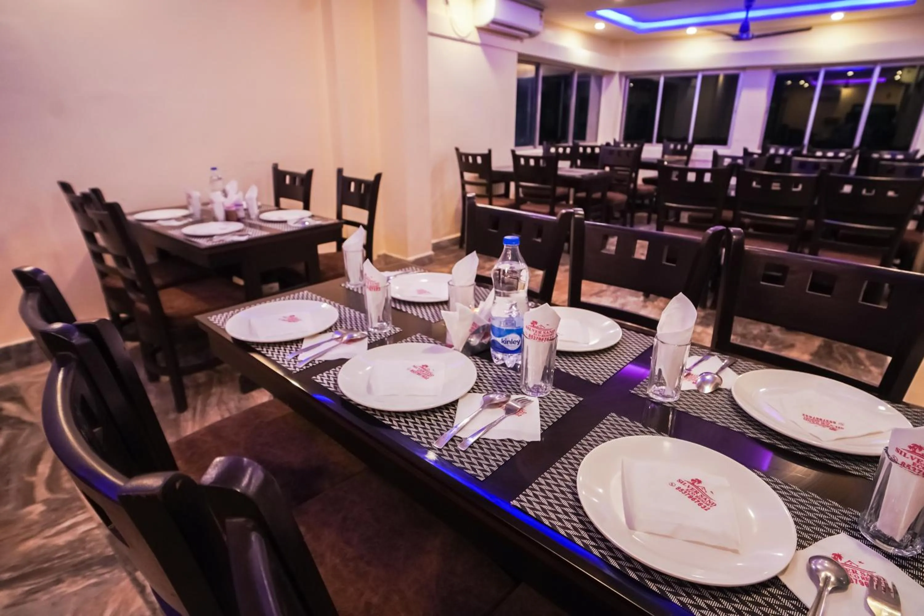 Restaurant/places to eat in Silver Sand Eco Resort !! Beachfront !!