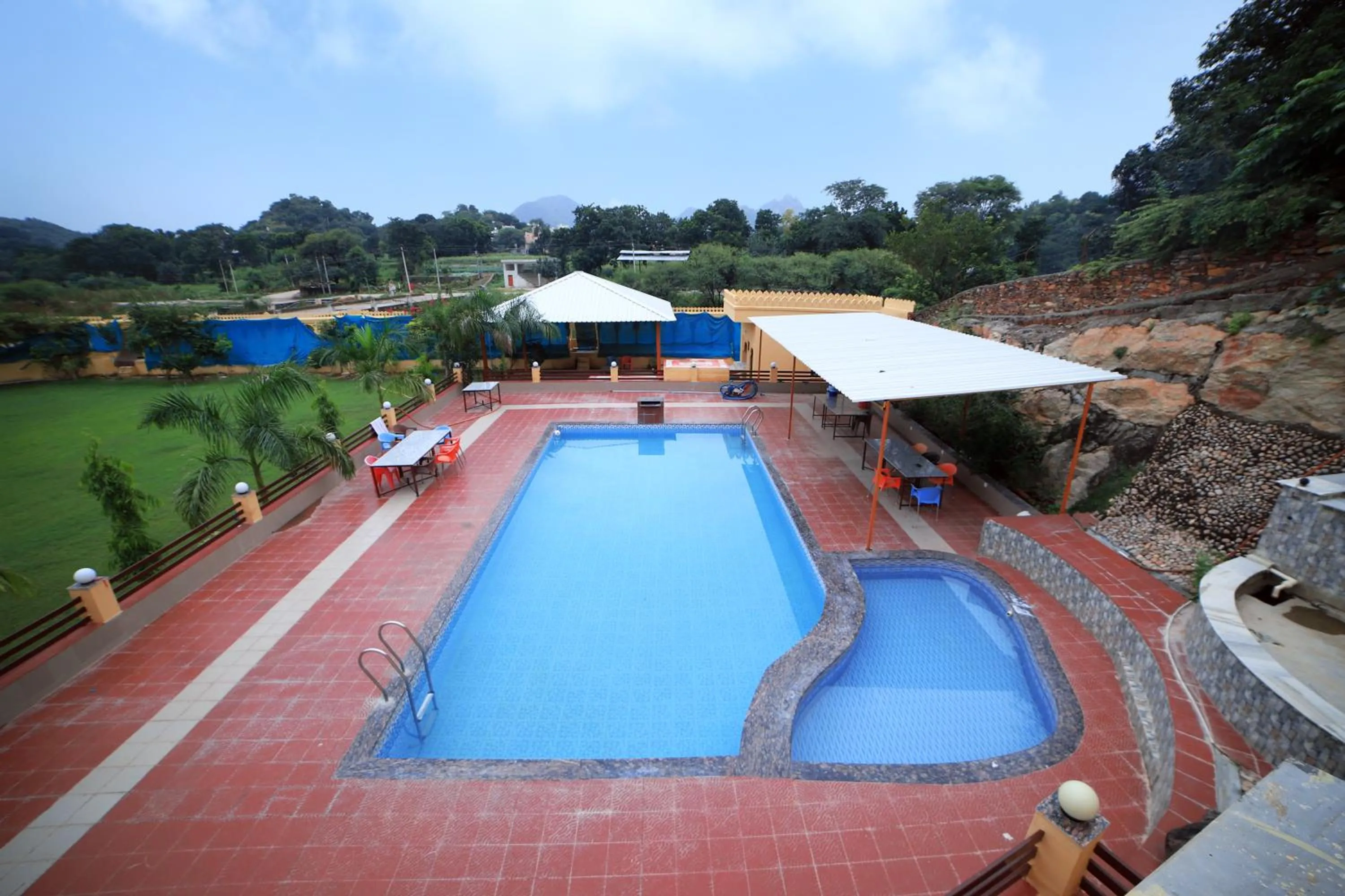 Swimming pool in Riviera Madaar Resort