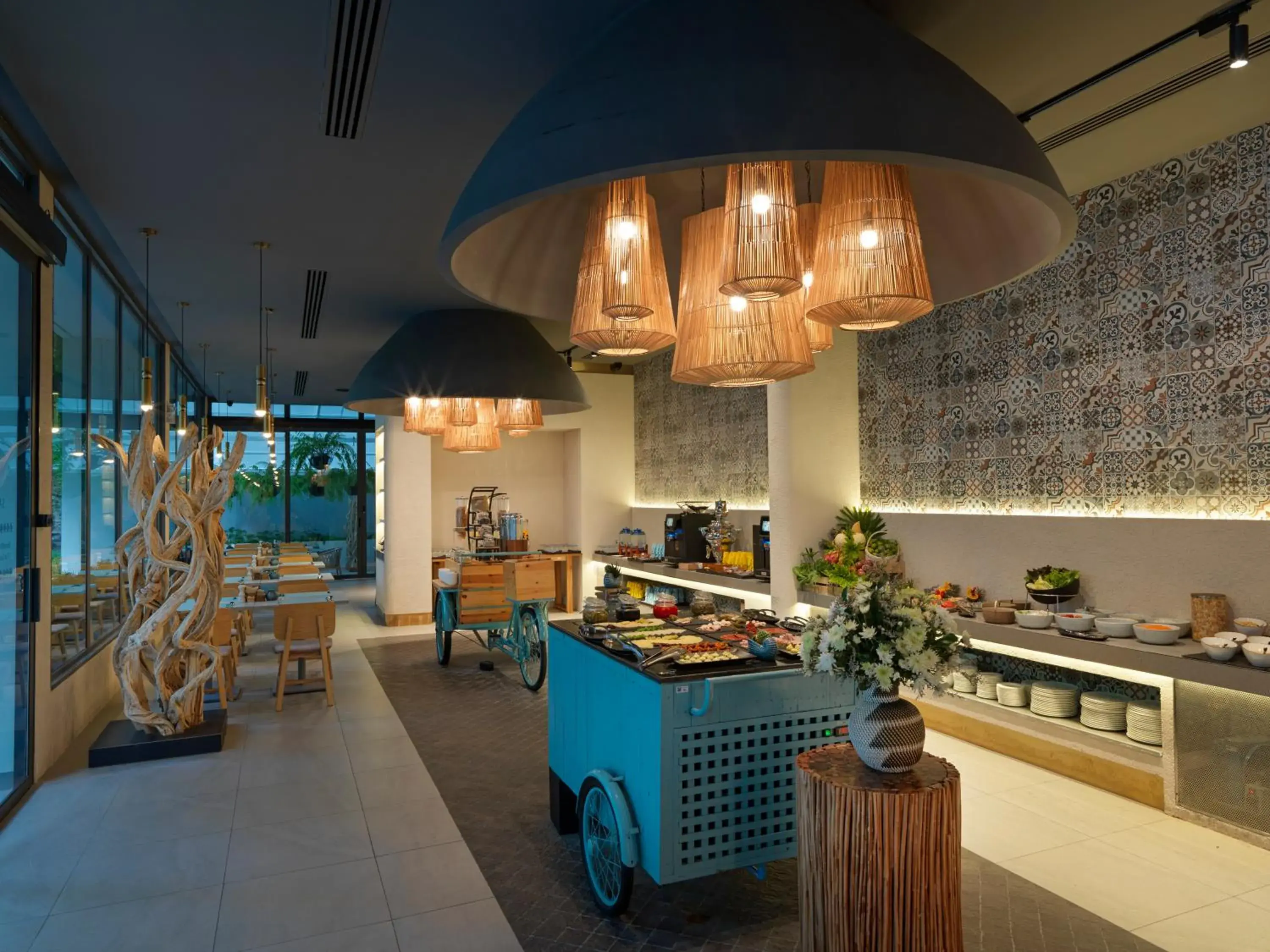 Restaurant/places to eat in La Green Hotel and Residence Restaurant/places to eat in La Green Hotel and Residence