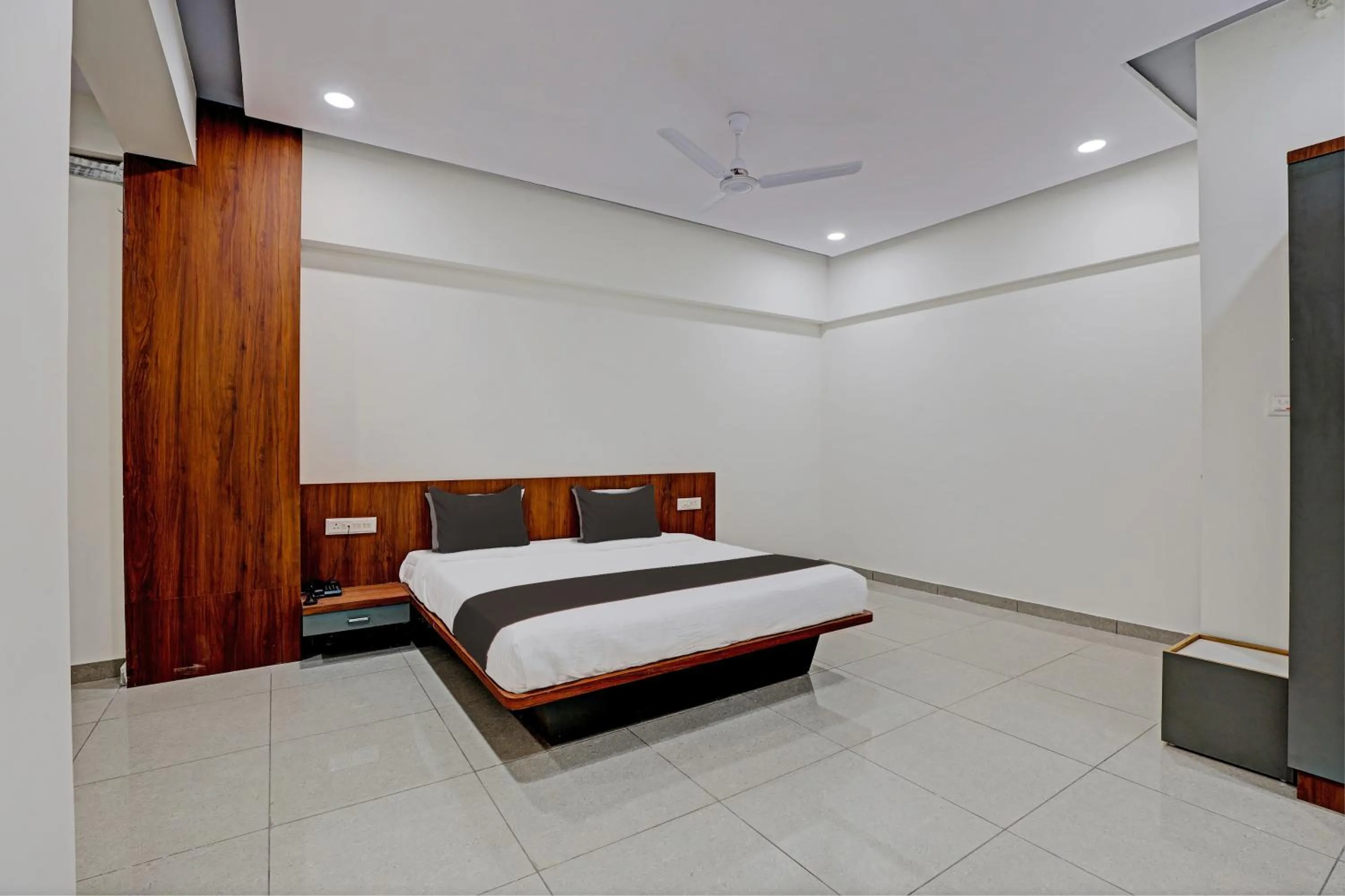 Bedroom, Bed in Collection O KANHA INN