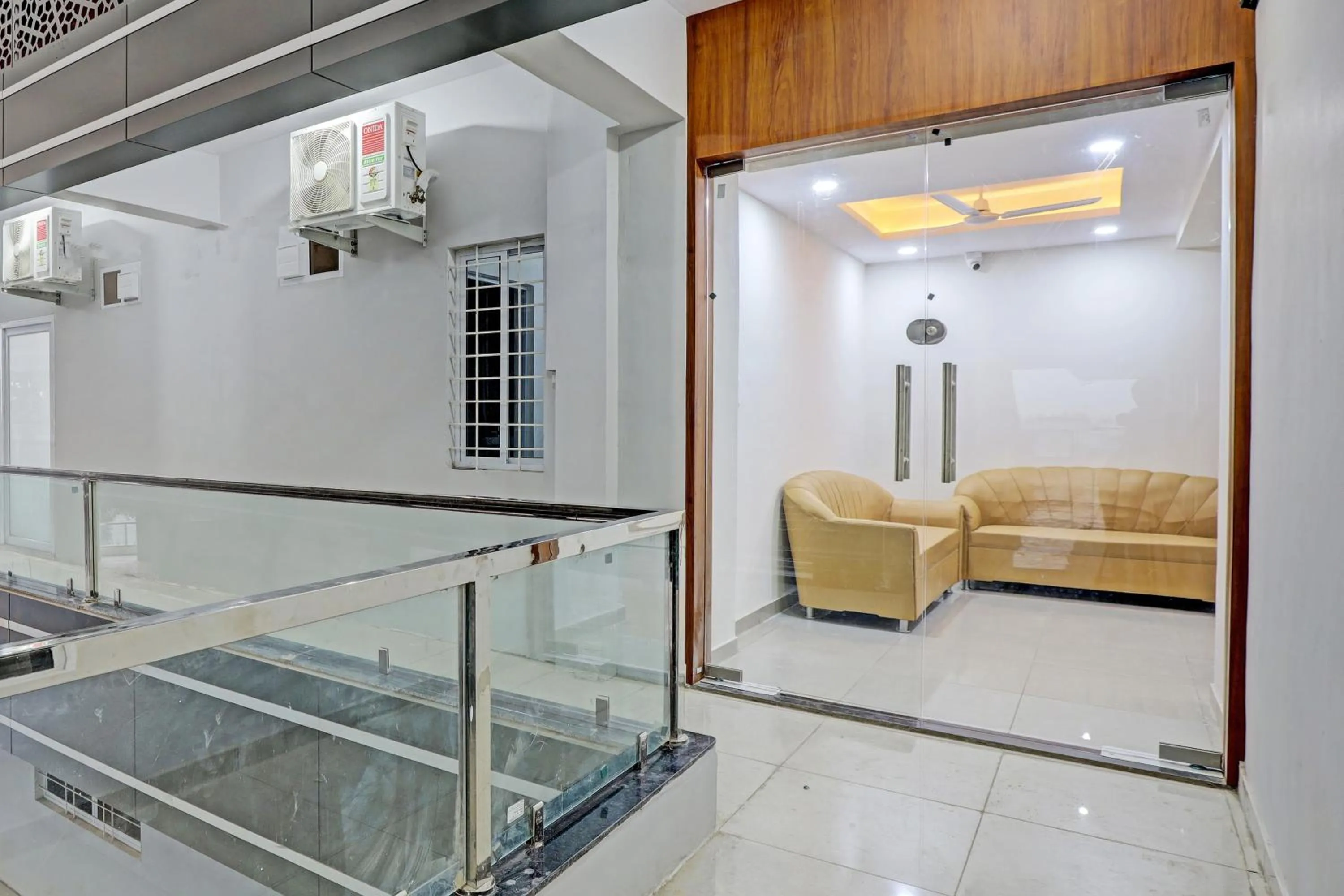 Facade/entrance in Collection O KANHA INN