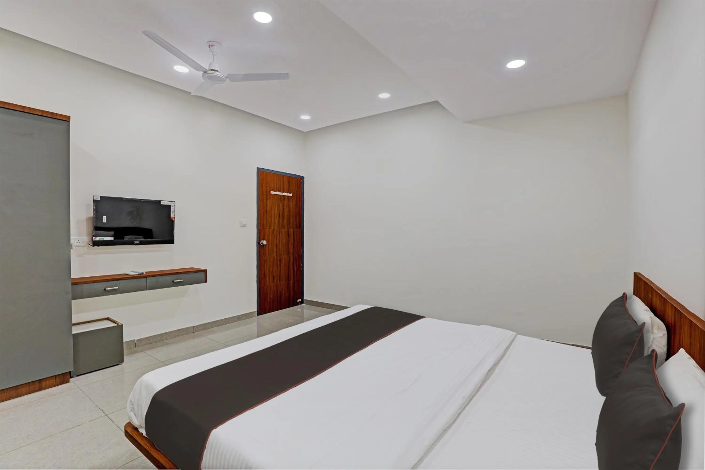 Bedroom, Bed in Collection O KANHA INN