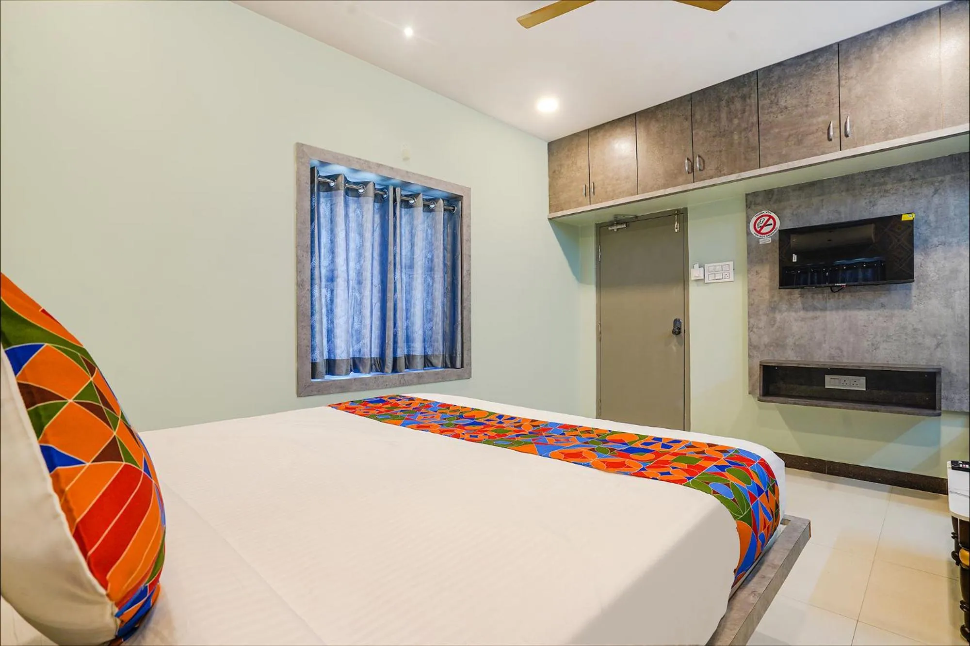Bed in FH Lio7 Grand - Nr Wellness Hospital, Hastinapuram