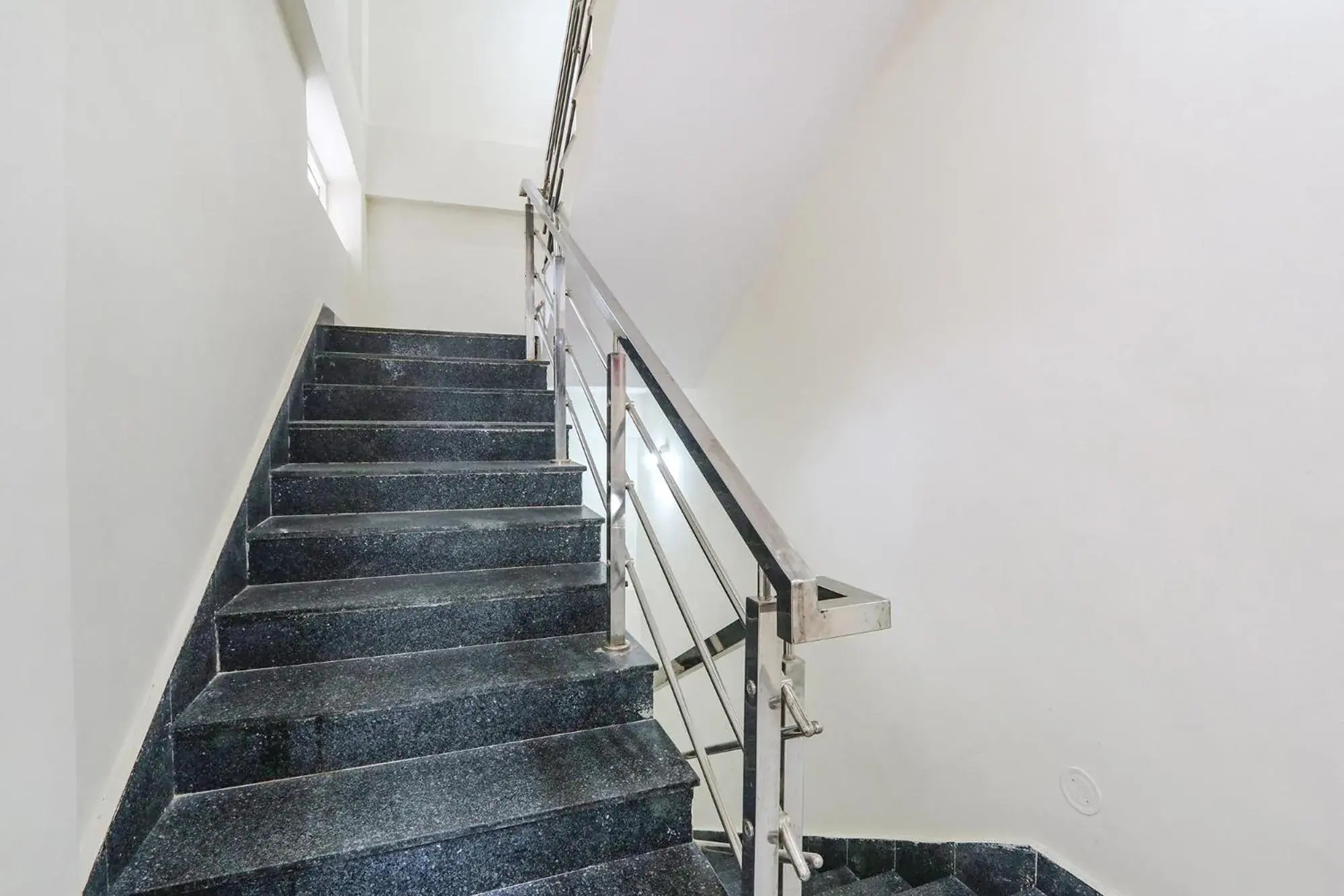 Lobby or reception in FabHotel Dream Connect - Nr Narsingi Lobby or reception in FabHotel Dream Connect - Nr Narsingi