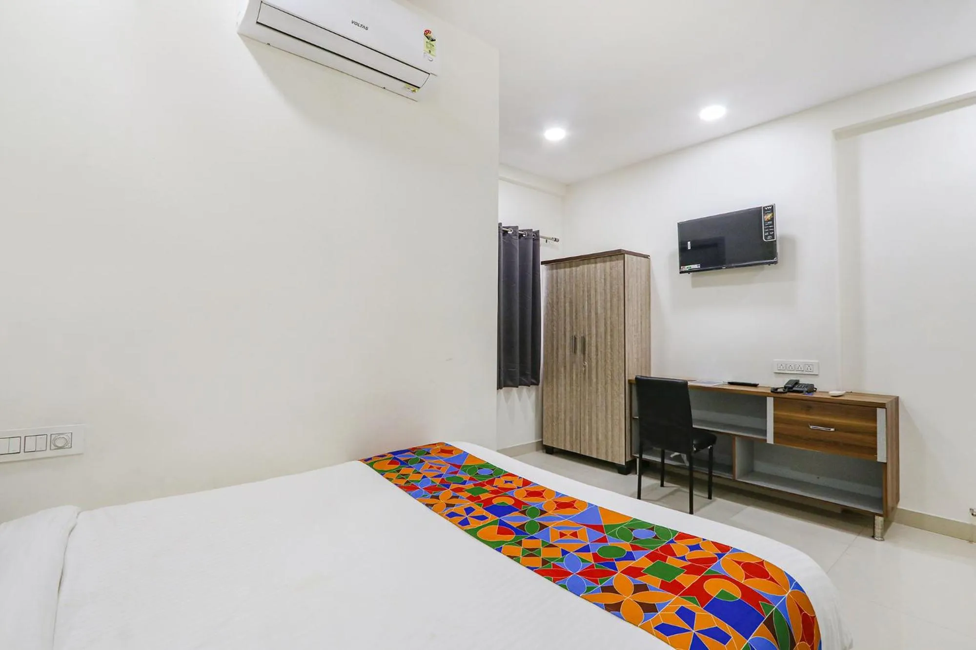 Bed in FabHotel Dream Connect - Nr Narsingi