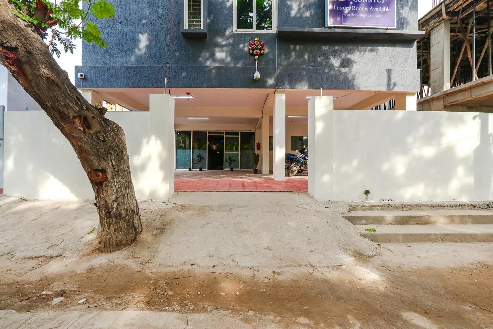 Facade/entrance in FabHotel Dream Connect - Nr Narsingi Facade/entrance in FabHotel Dream Connect - Nr Narsingi