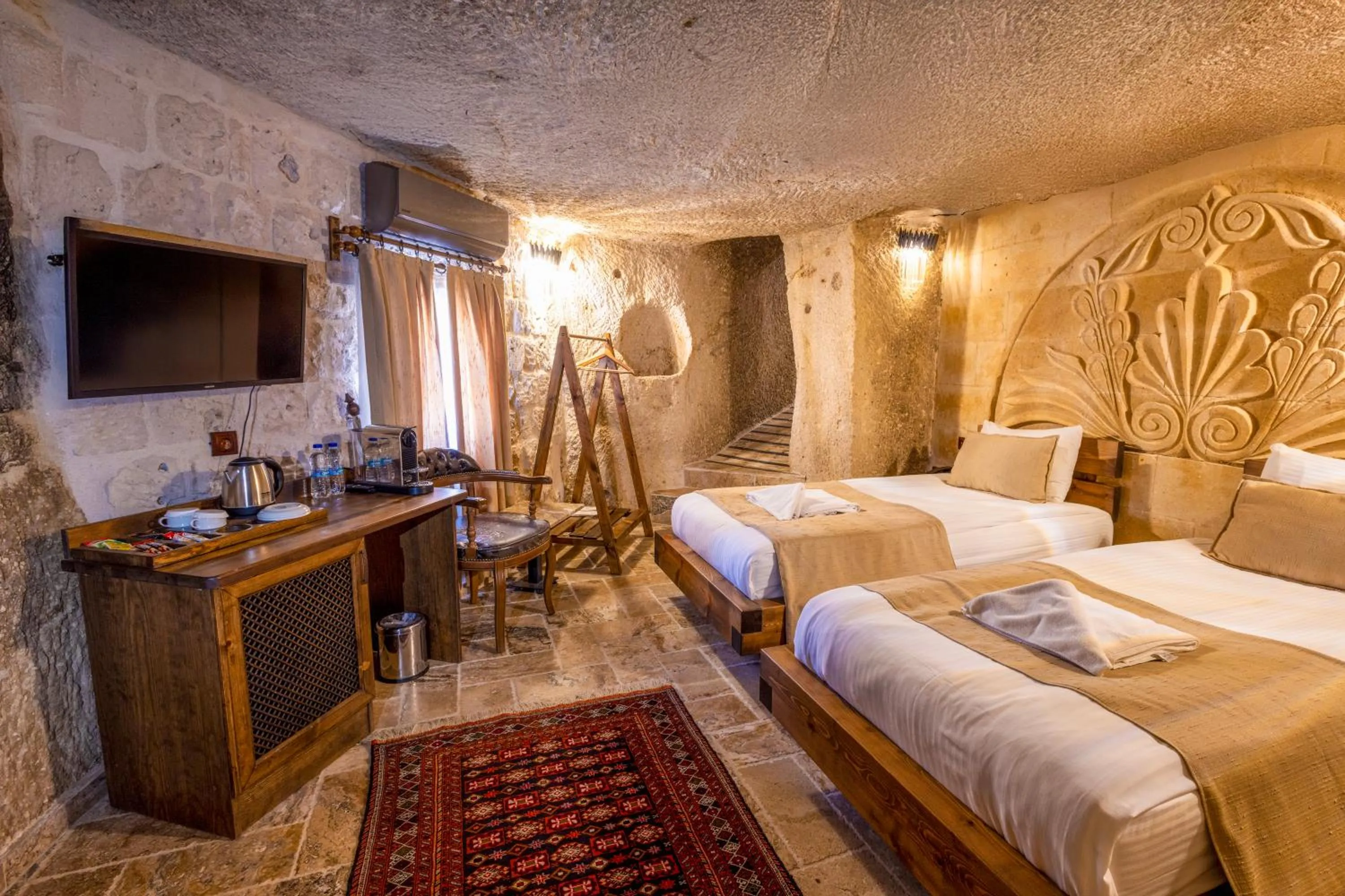 Bedroom in Noah's Ark Cave Hotel
