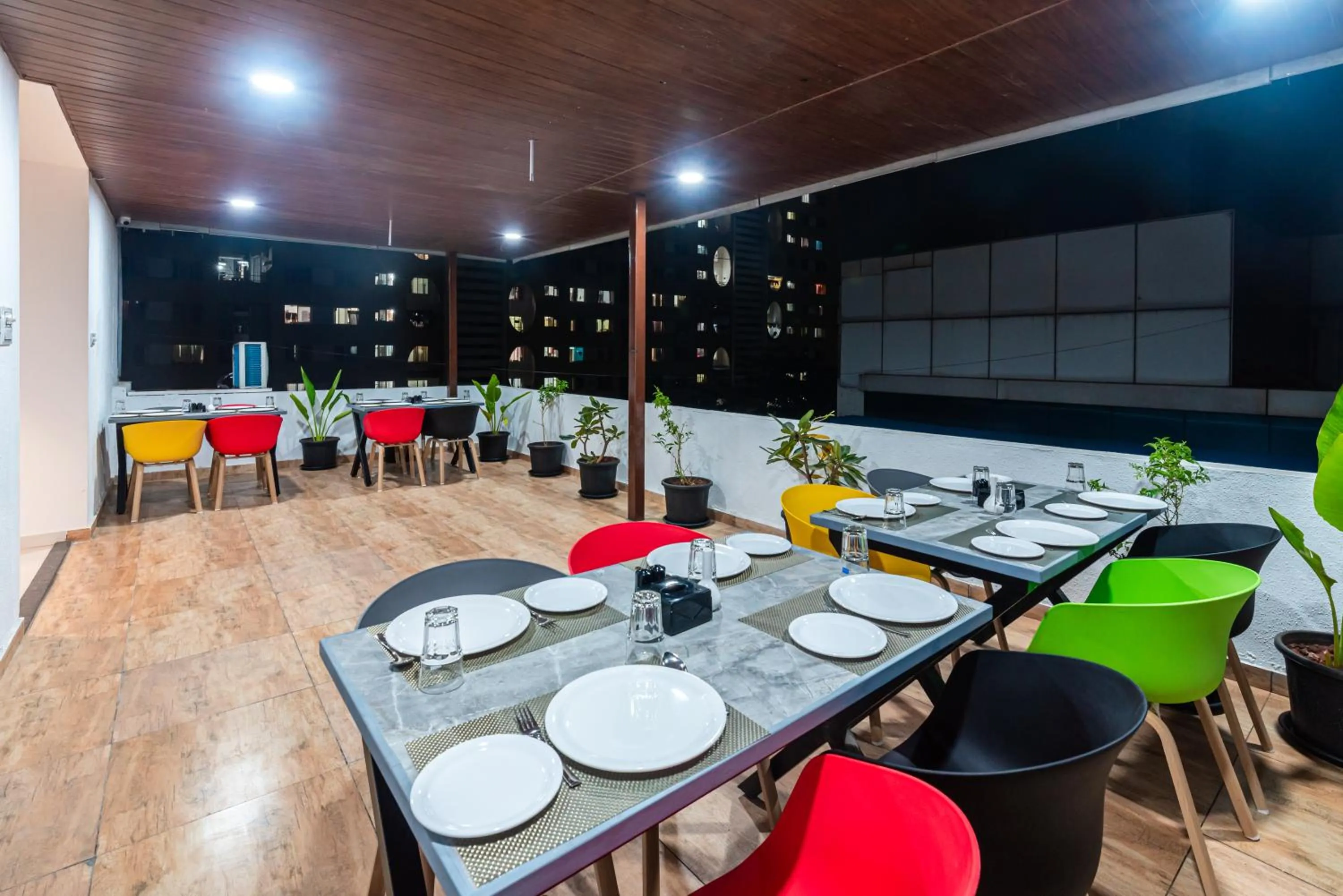 Restaurant/places to eat in Treebo Cocostay, Hadapsar