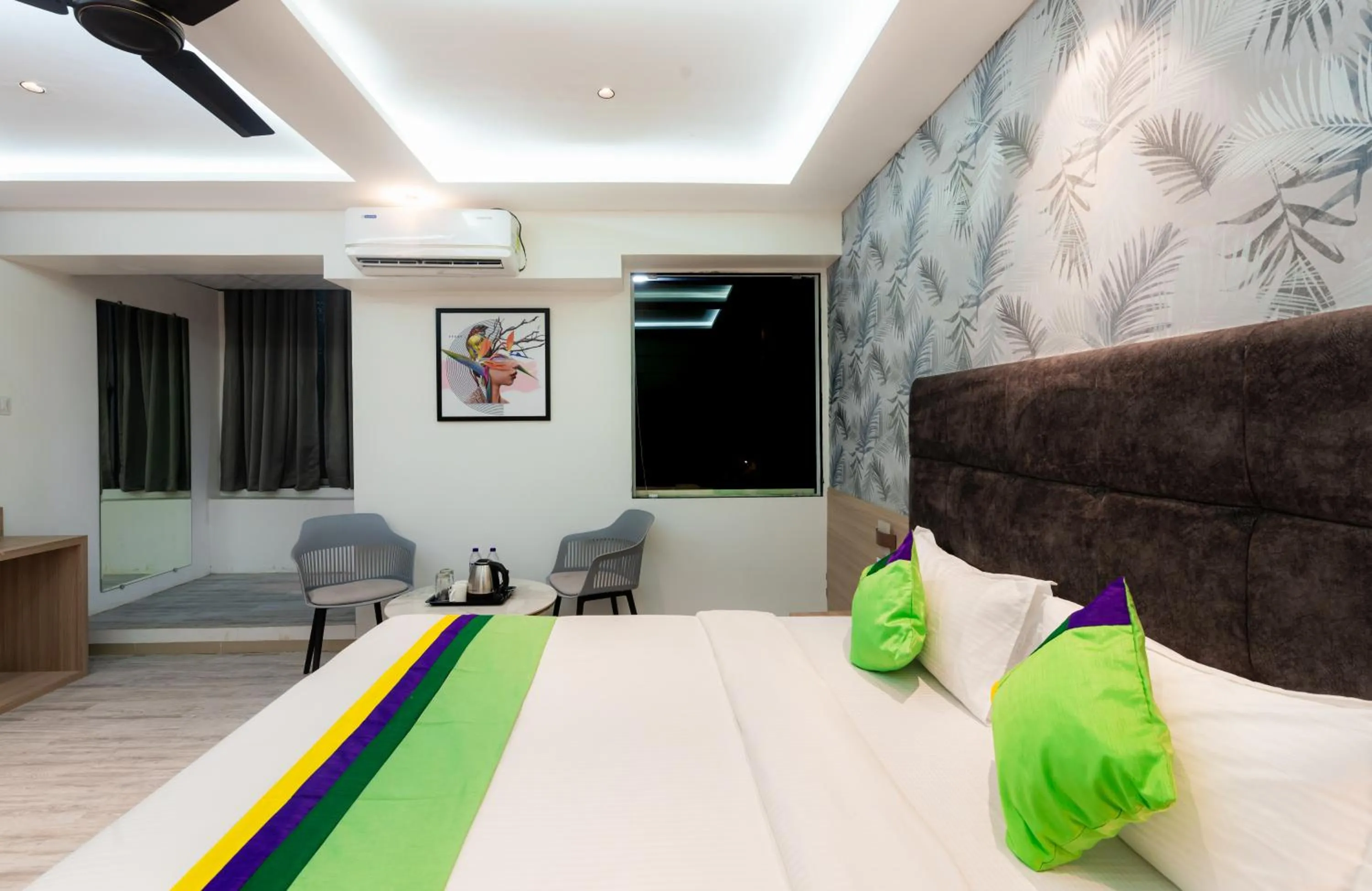 Bed in Treebo Cocostay, Hadapsar