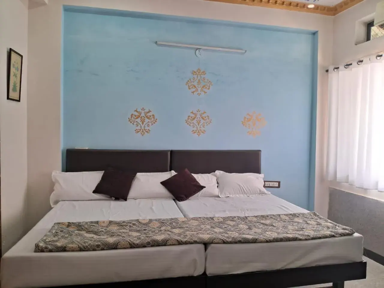 Photo of the whole room, Bed in Jajora Hotel by Premier Hotels Photo of the whole room, Bed in Jajora Hotel by Premier Hotels