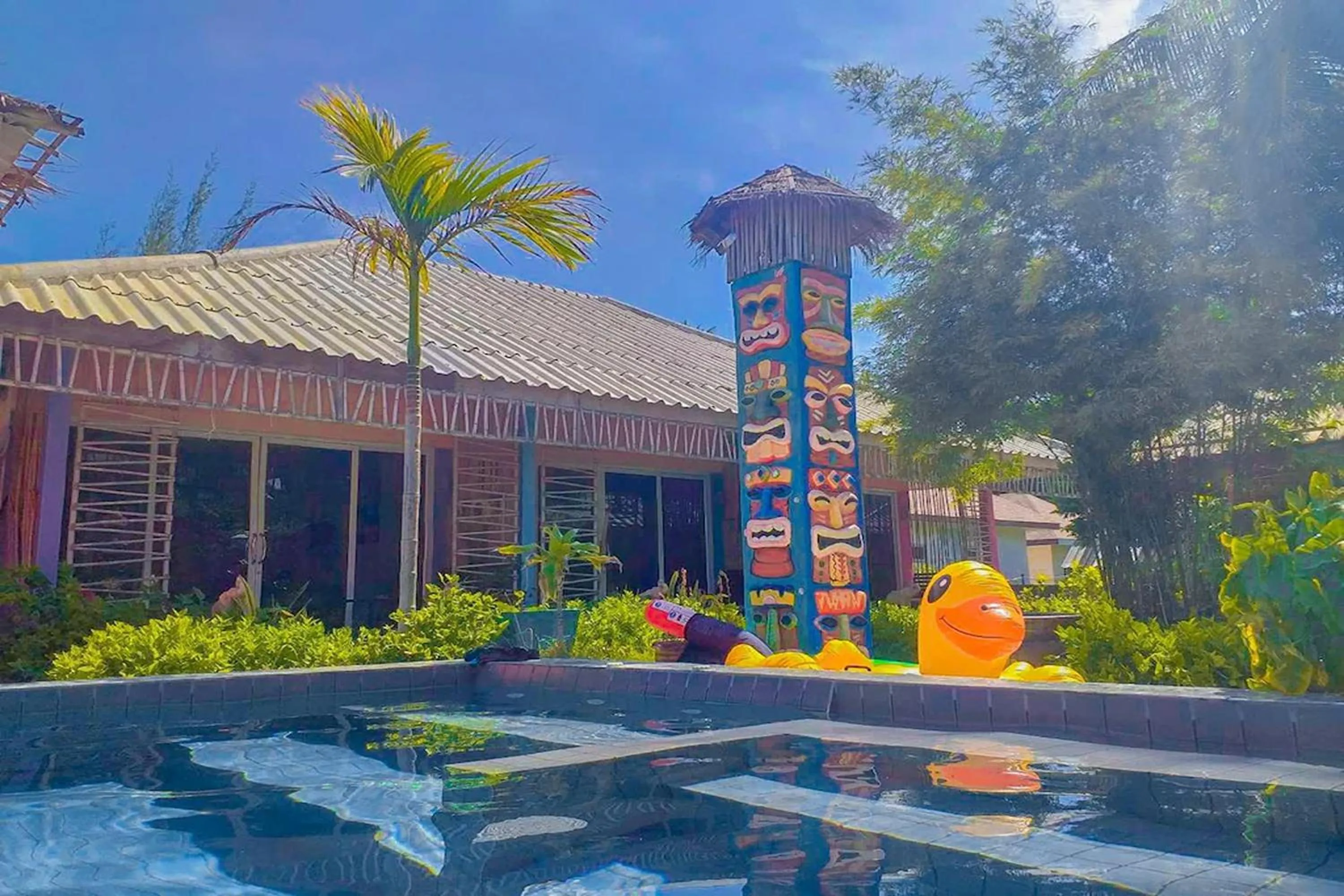 Pool view in Chaba Bungalows