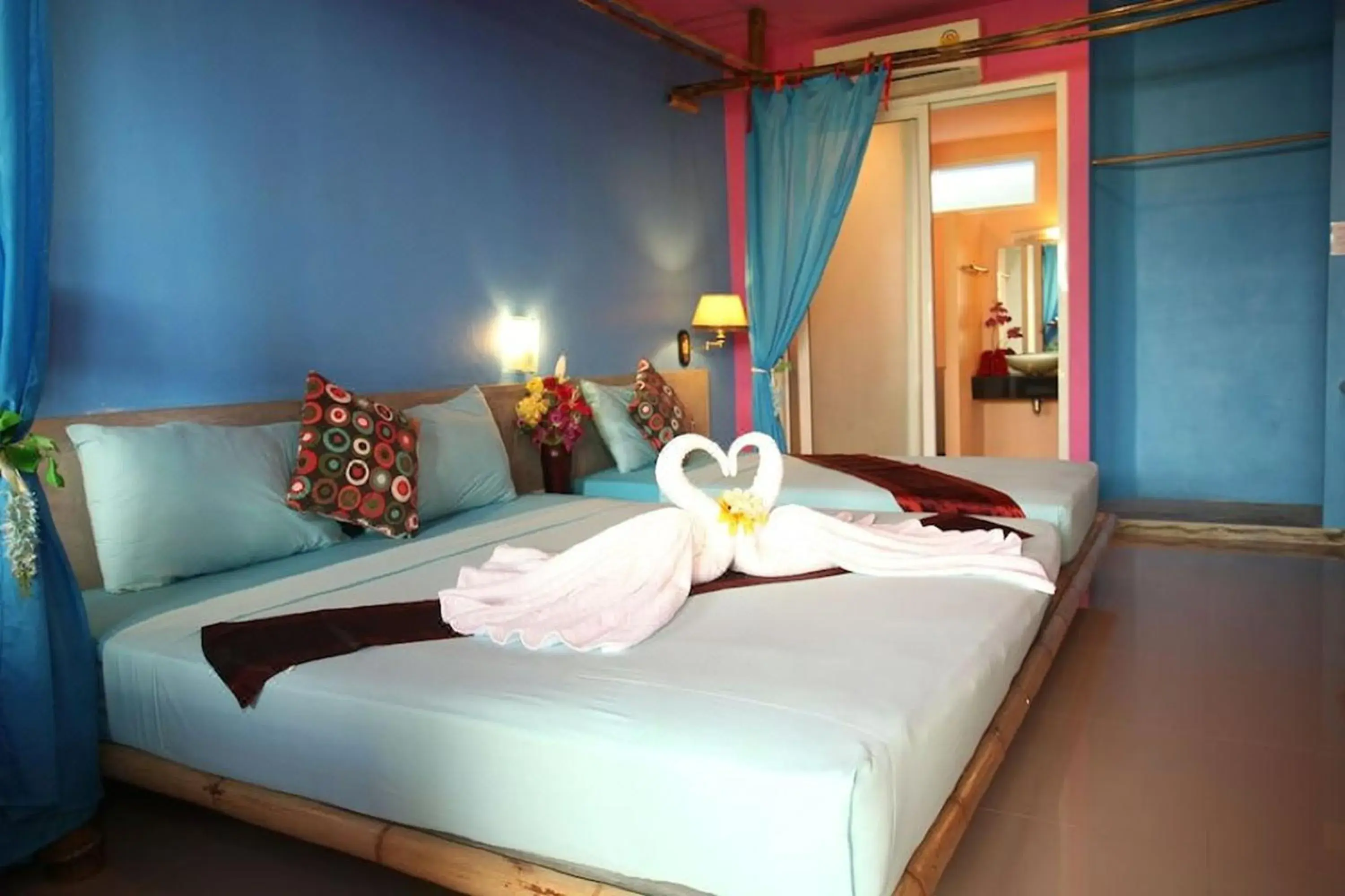 Deluxe Triple Room in Chaba Bungalows Deluxe Triple Room in Chaba Bungalows