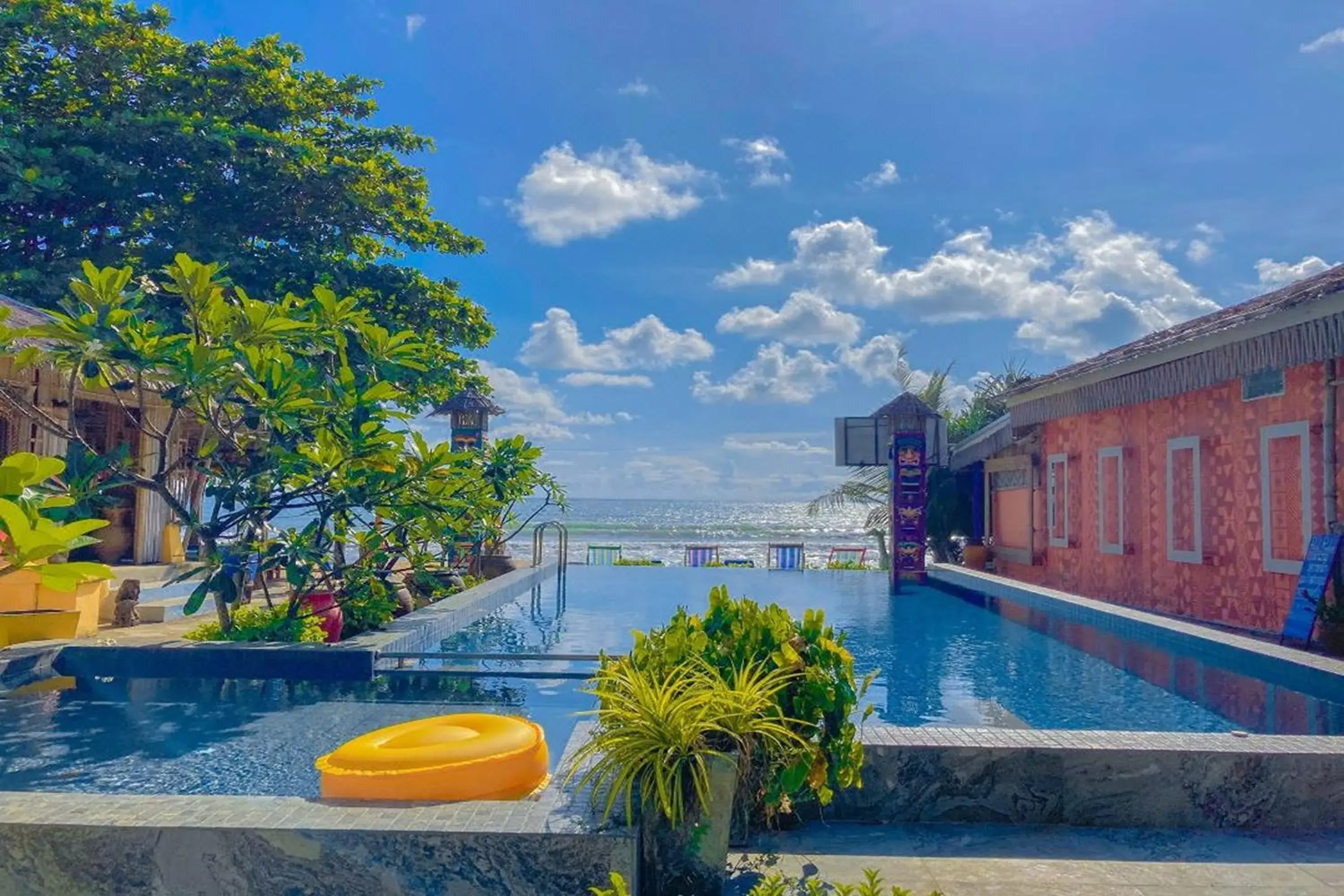 Property building in Chaba Bungalows Property building in Chaba Bungalows