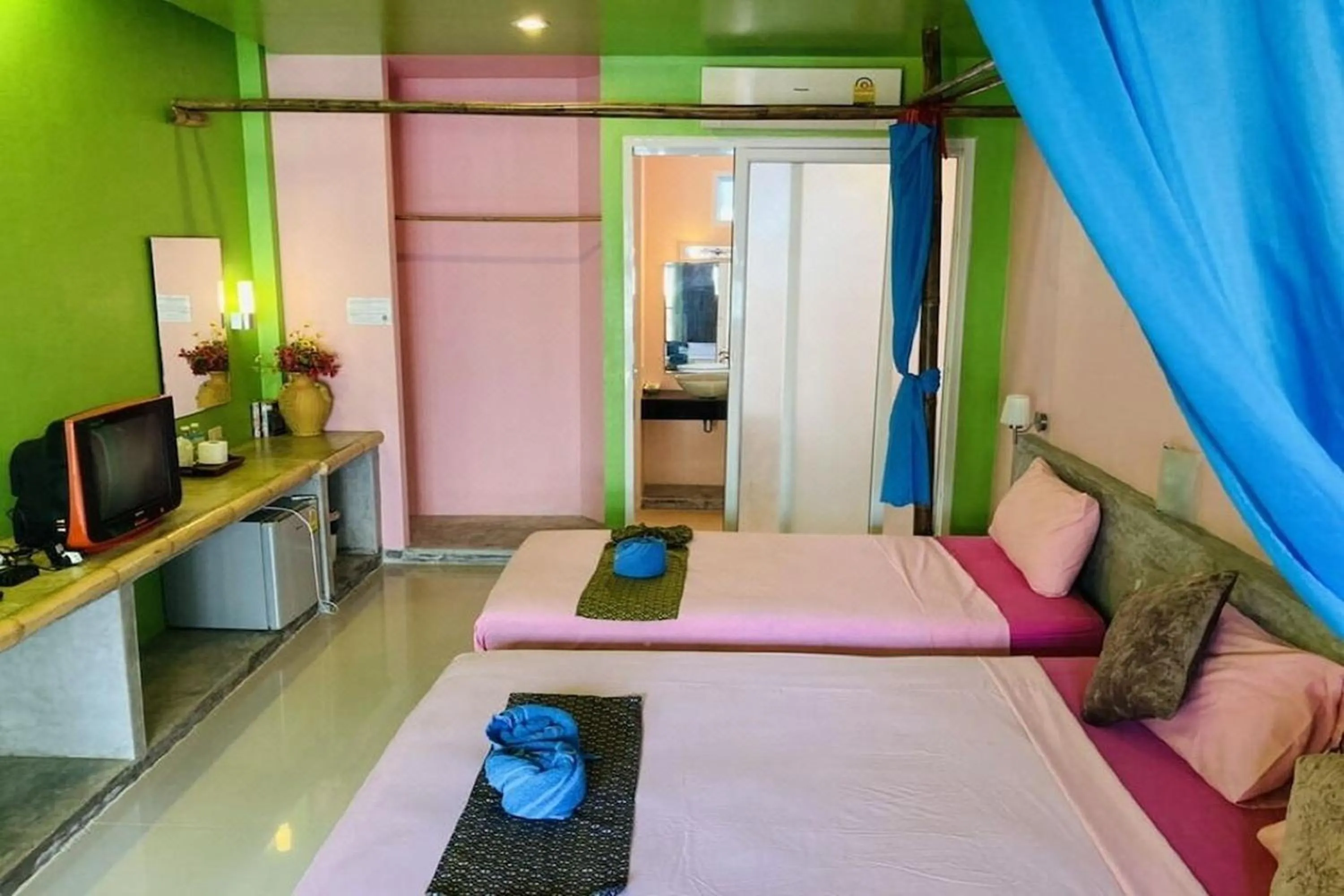 Bed in Chaba Bungalows