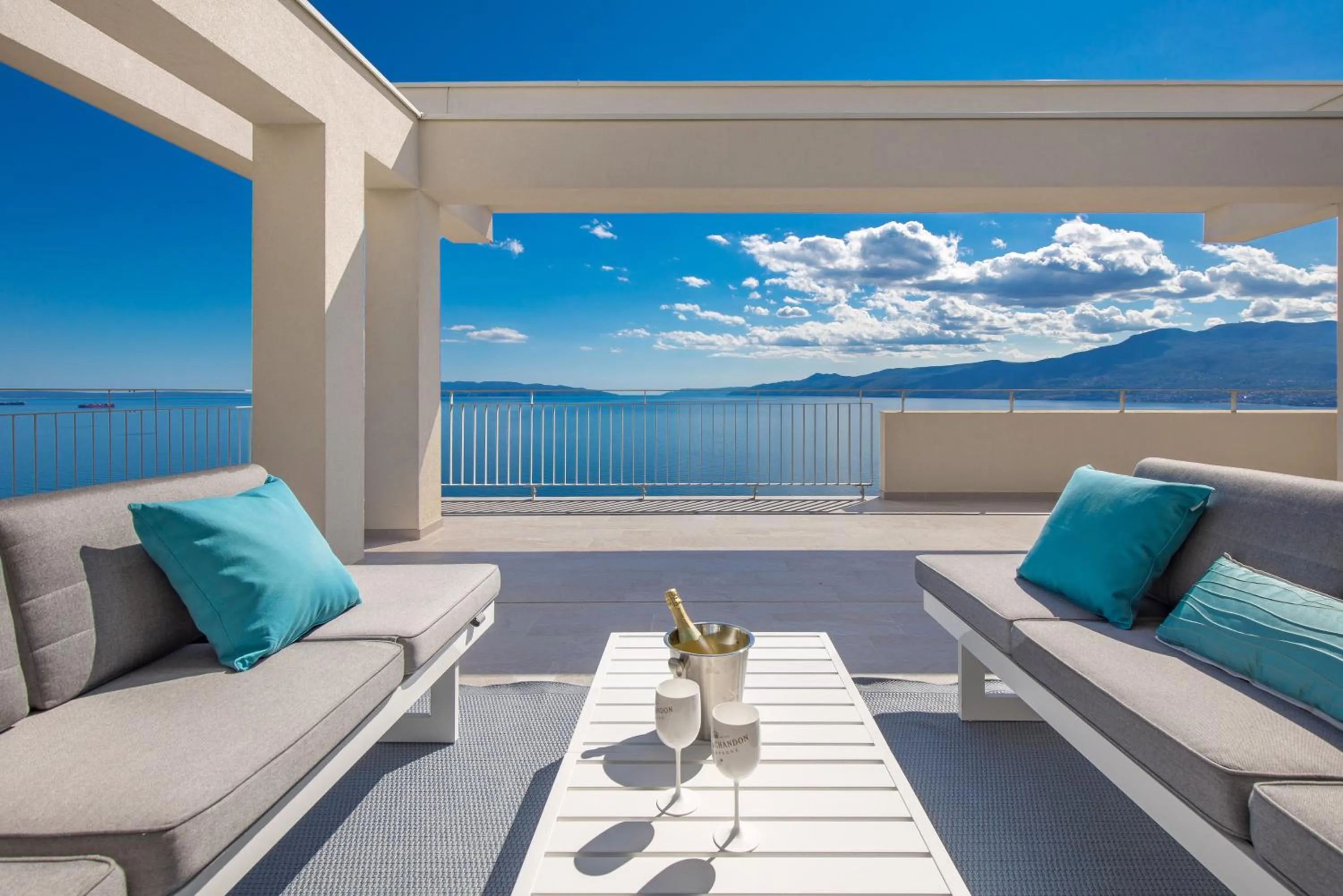 Three-Bedroom Apartment in Penthouse Rio Kantrida