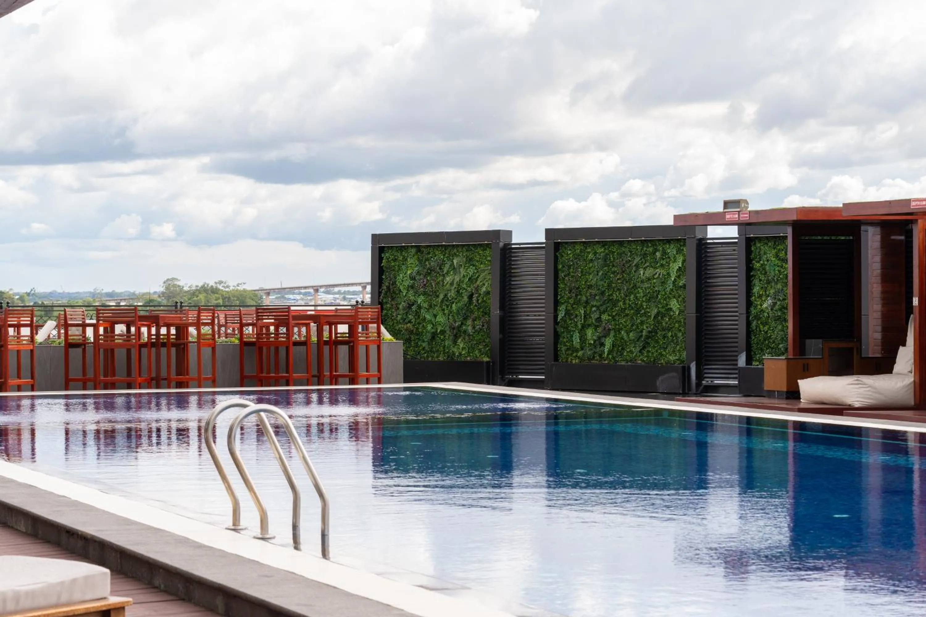 Swimming pool in Yogh Hospitality