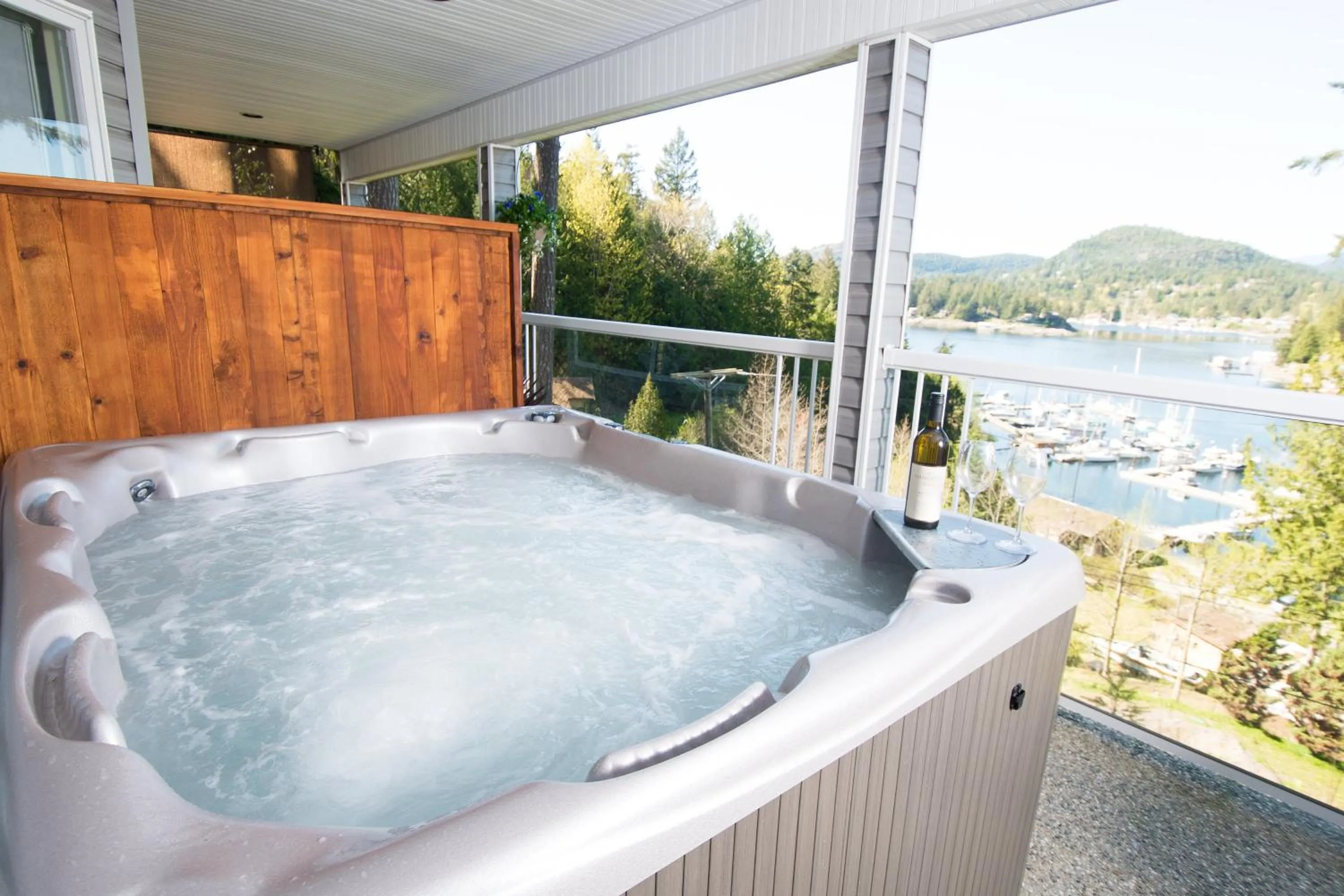 Hot Tub in Madeira Park Oceanview Suites