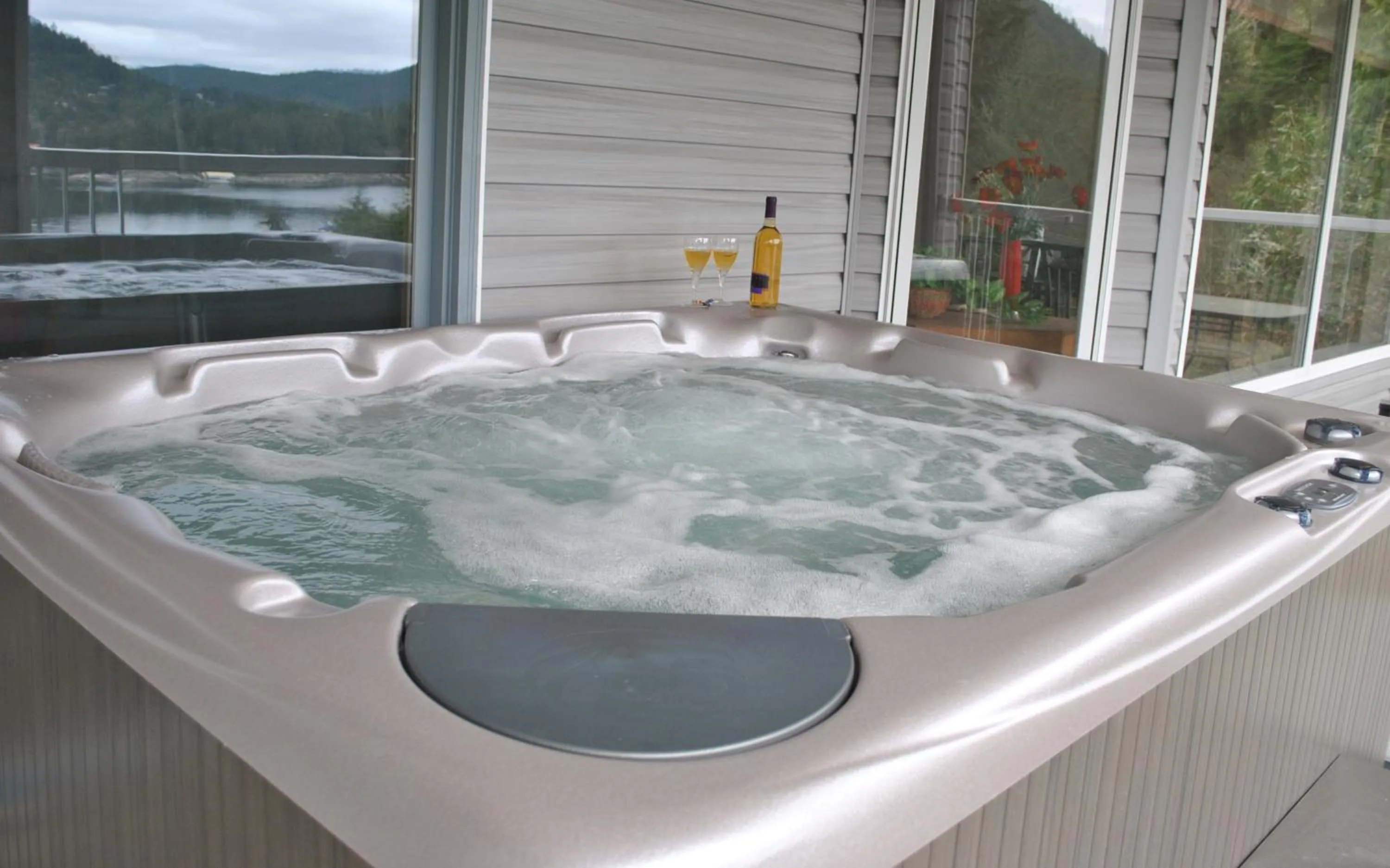 Spa and wellness centre/facilities in Madeira Park Oceanview Suites