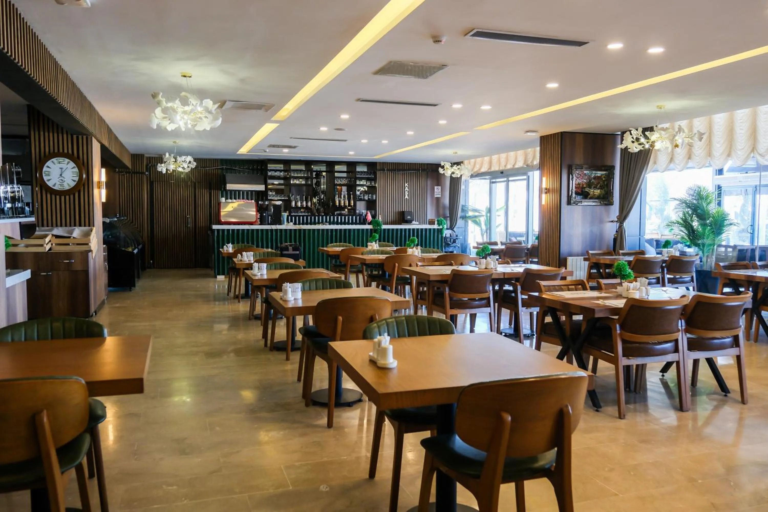 Restaurant/places to eat in Elite World GO Van Edremit