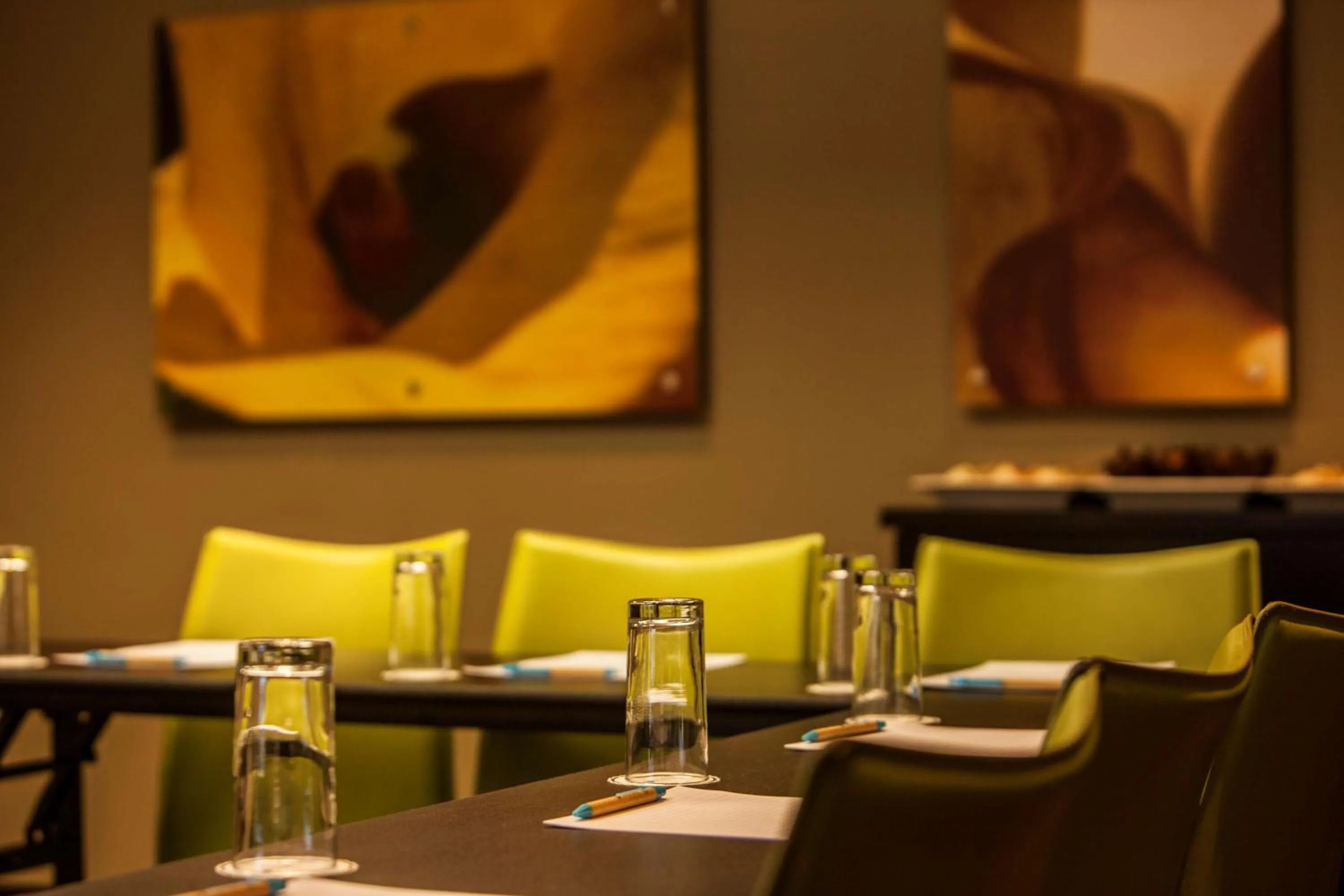 Meeting/conference room in StayEasy Eastgate