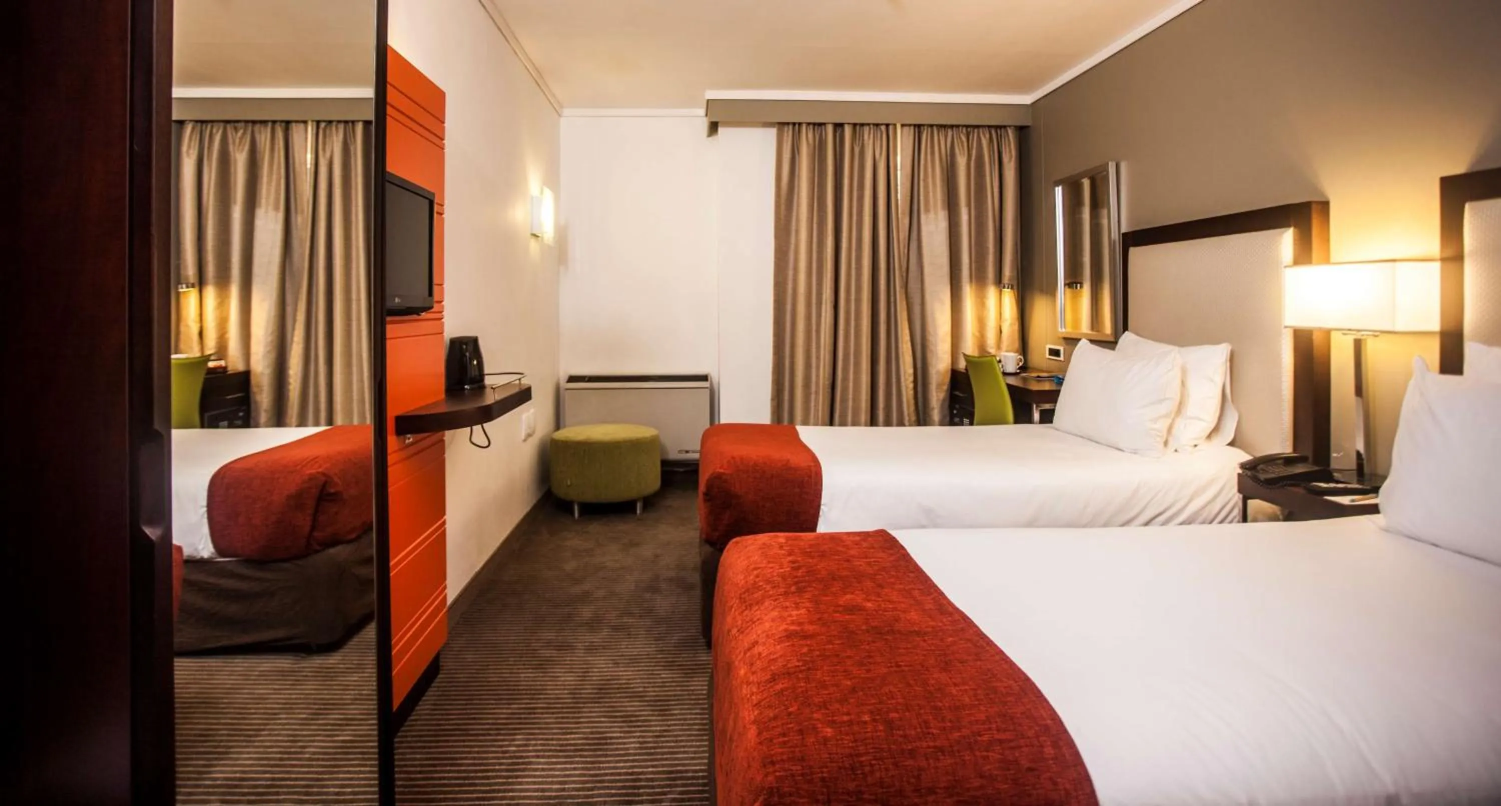 Bedroom, Bed in StayEasy Eastgate