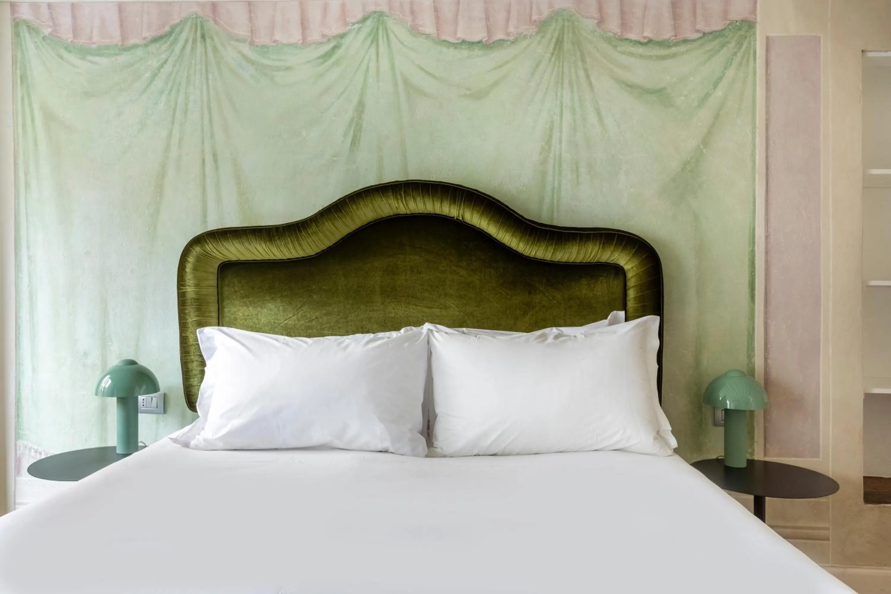 Bed in Numa Florence Felice