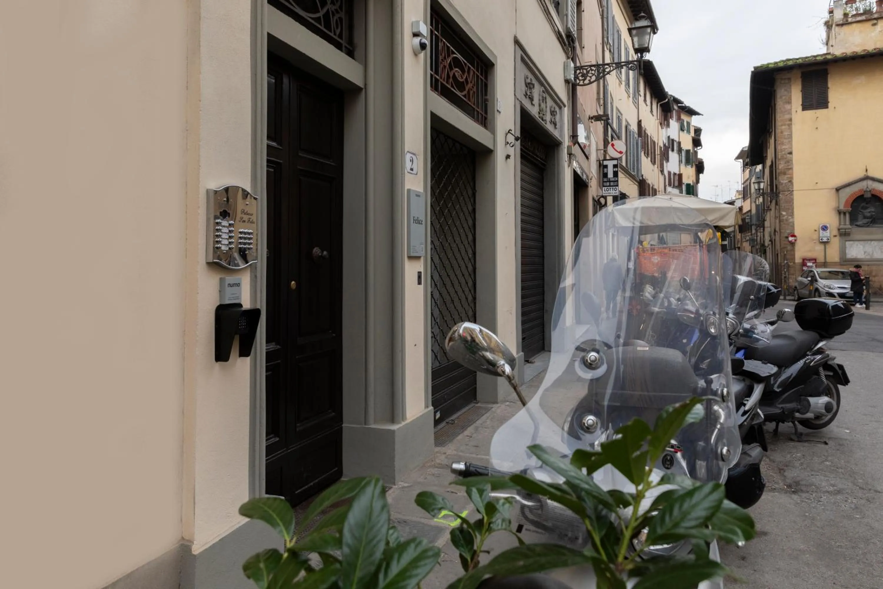 Neighbourhood in Numa Florence Felice