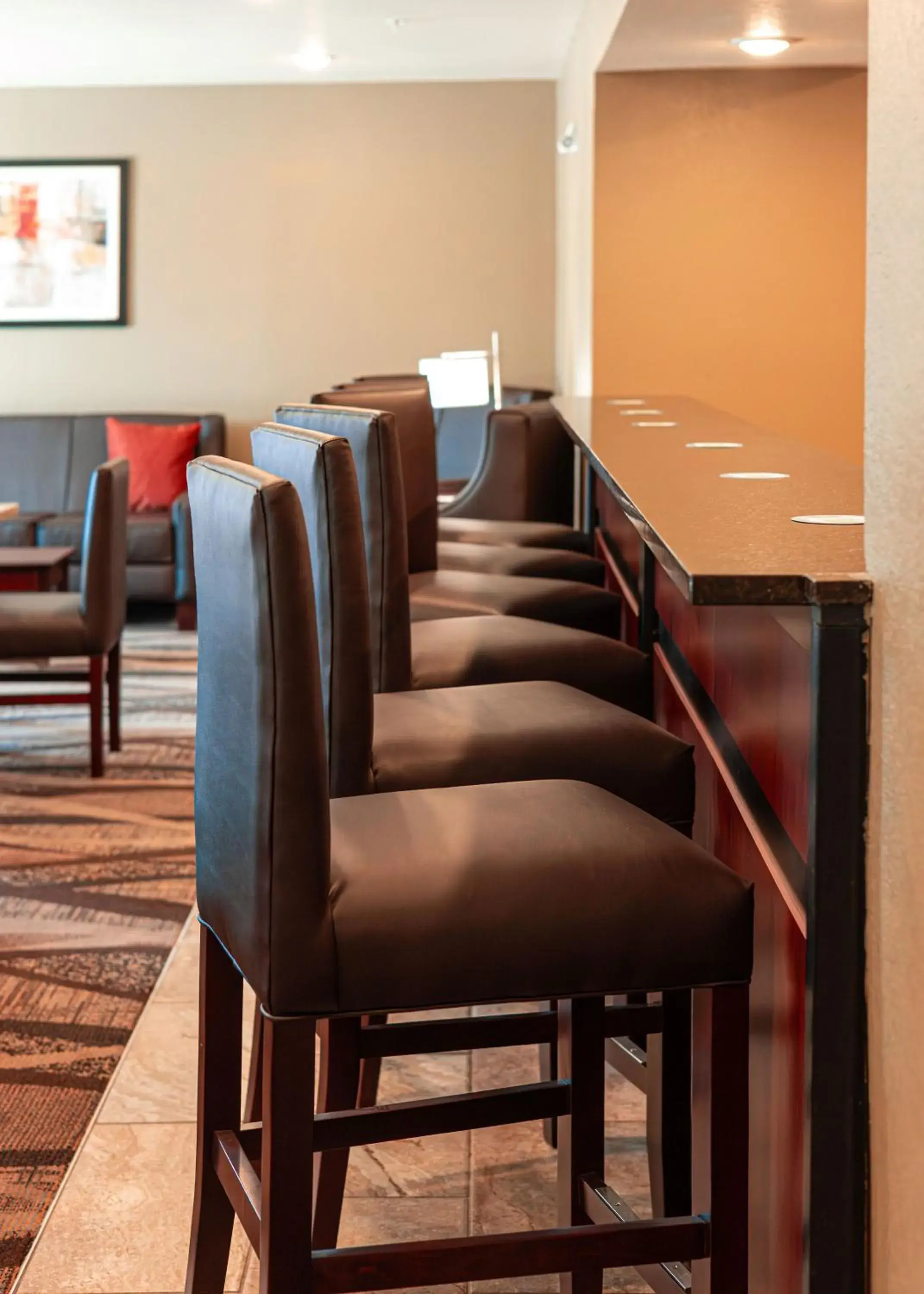 Lounge or bar in Cobblestone Inn & Suites - Big Lake Lounge or bar in Cobblestone Inn & Suites - Big Lake