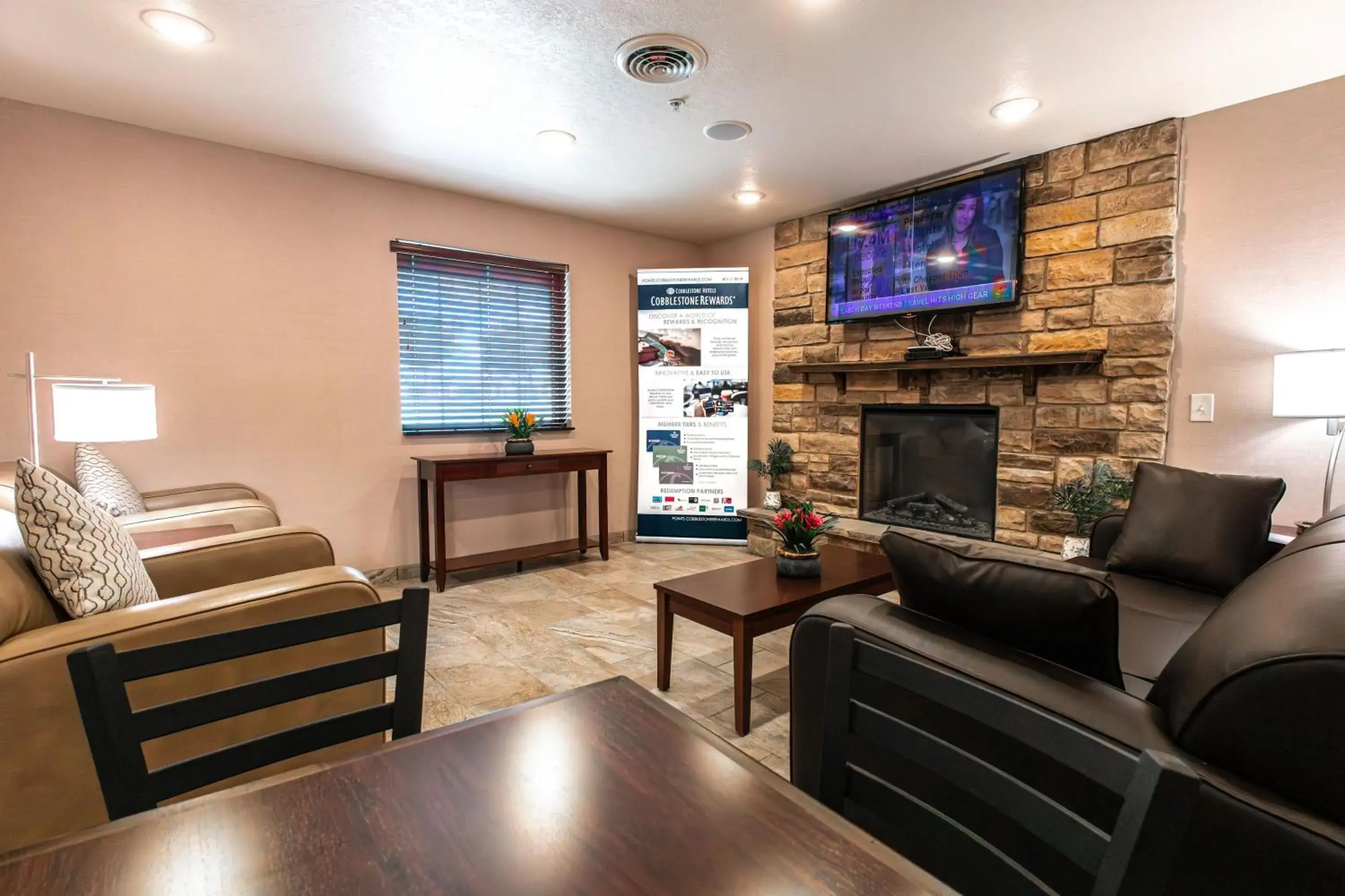 Lobby or reception in Cobblestone Inn & Suites - Big Lake Lobby or reception in Cobblestone Inn & Suites - Big Lake