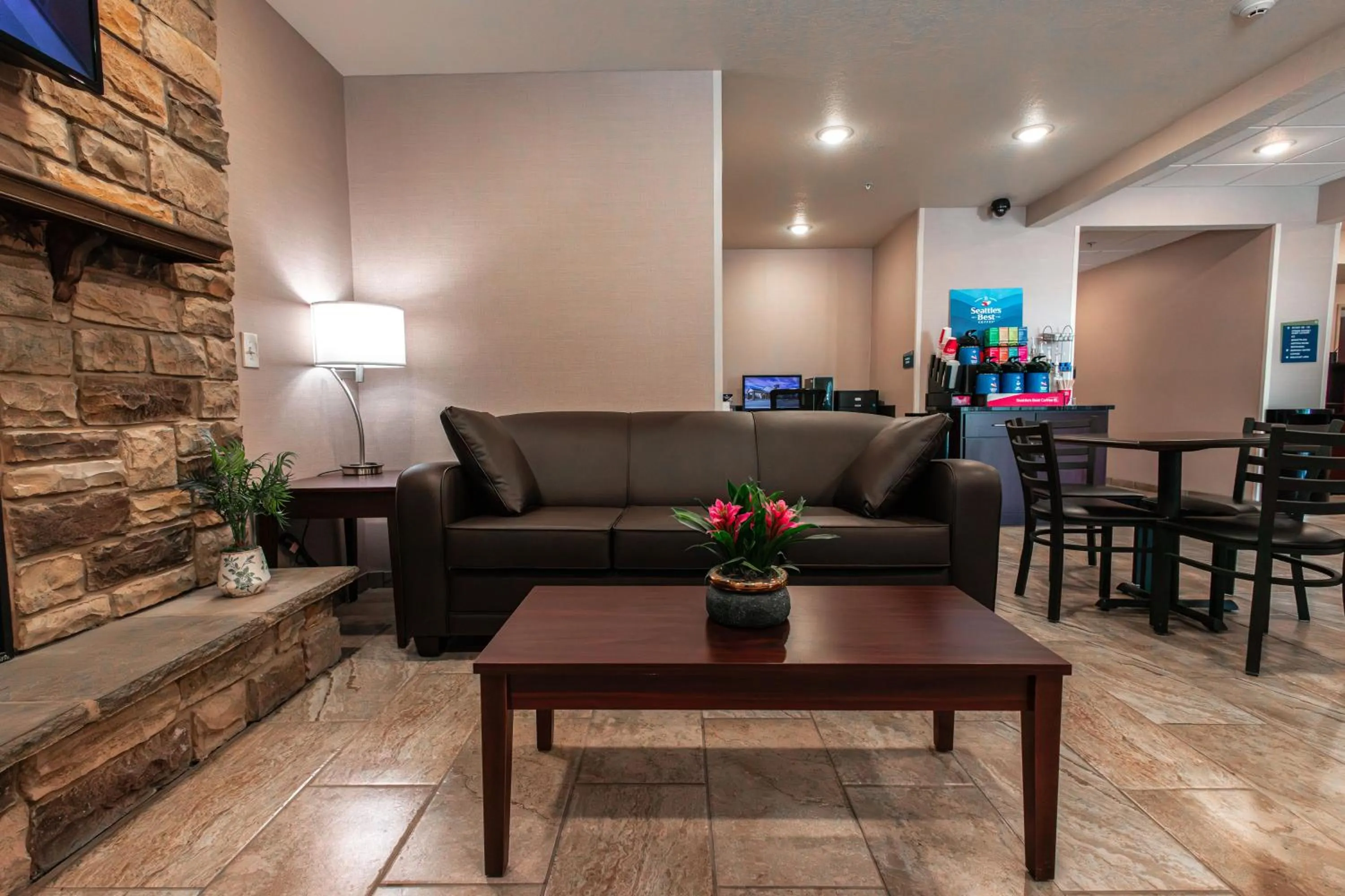 Lobby or reception in Cobblestone Inn & Suites - Big Lake