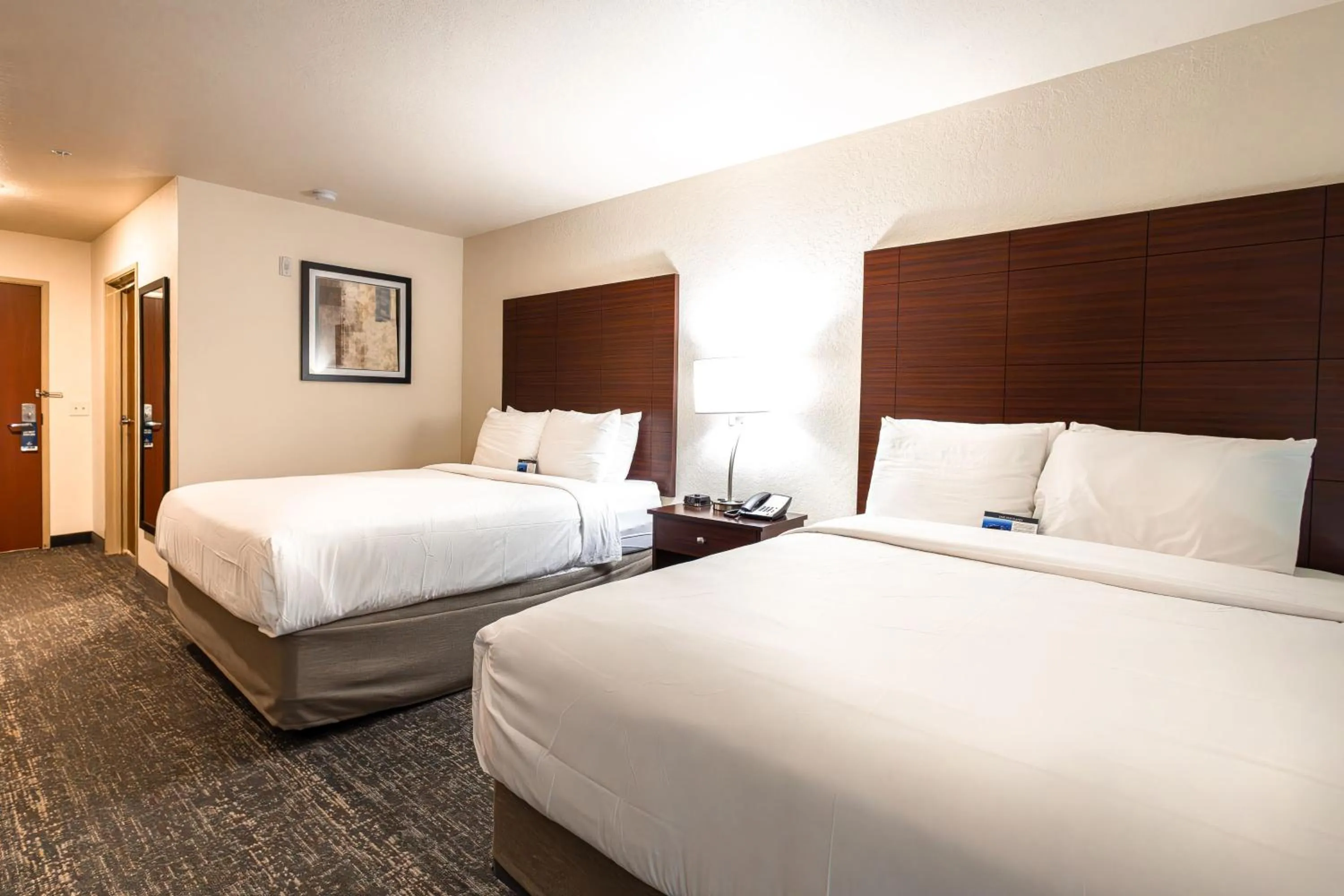 Bedroom, Bed in Cobblestone Inn & Suites - Big Lake