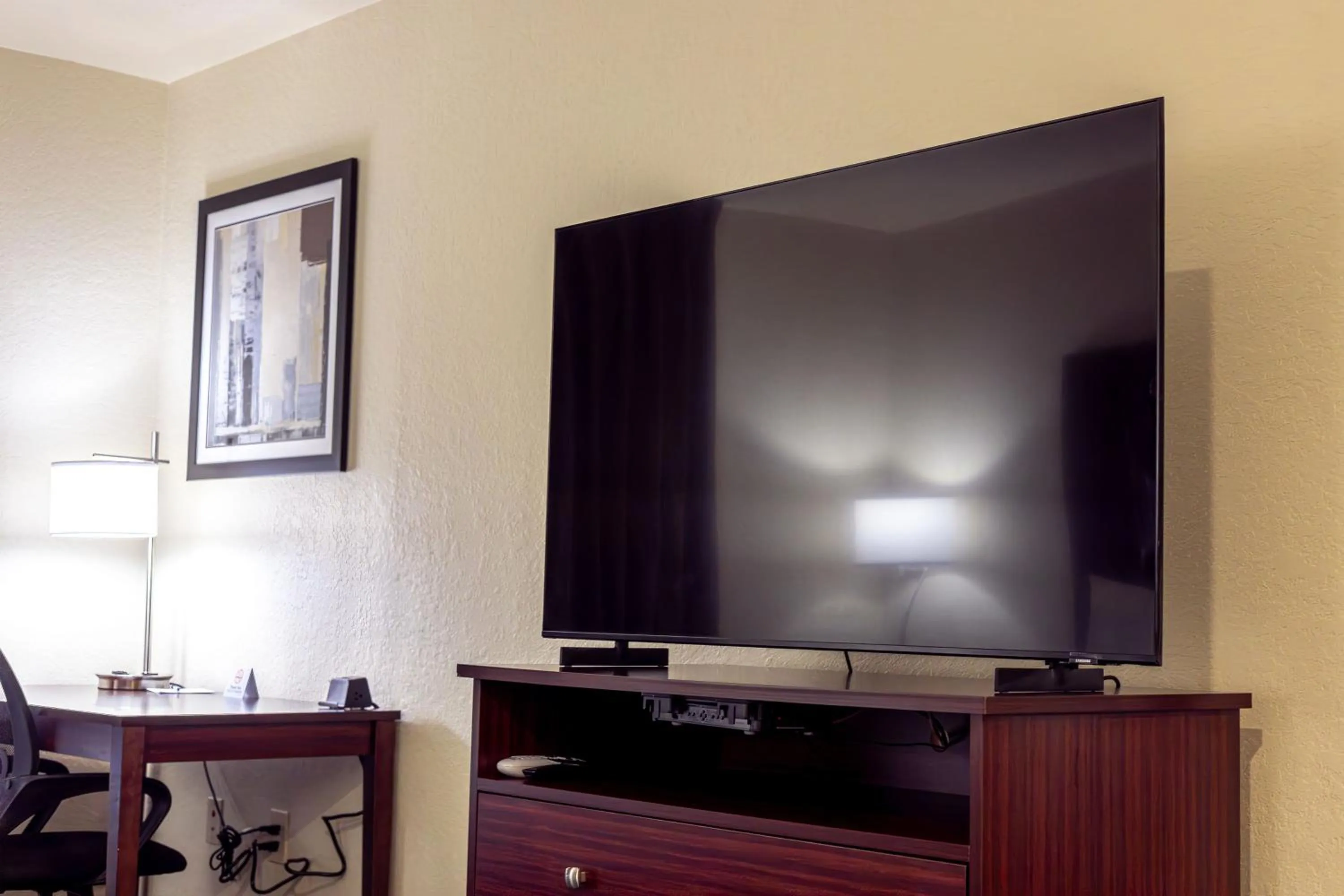 Bedroom in Cobblestone Inn & Suites - Big Lake