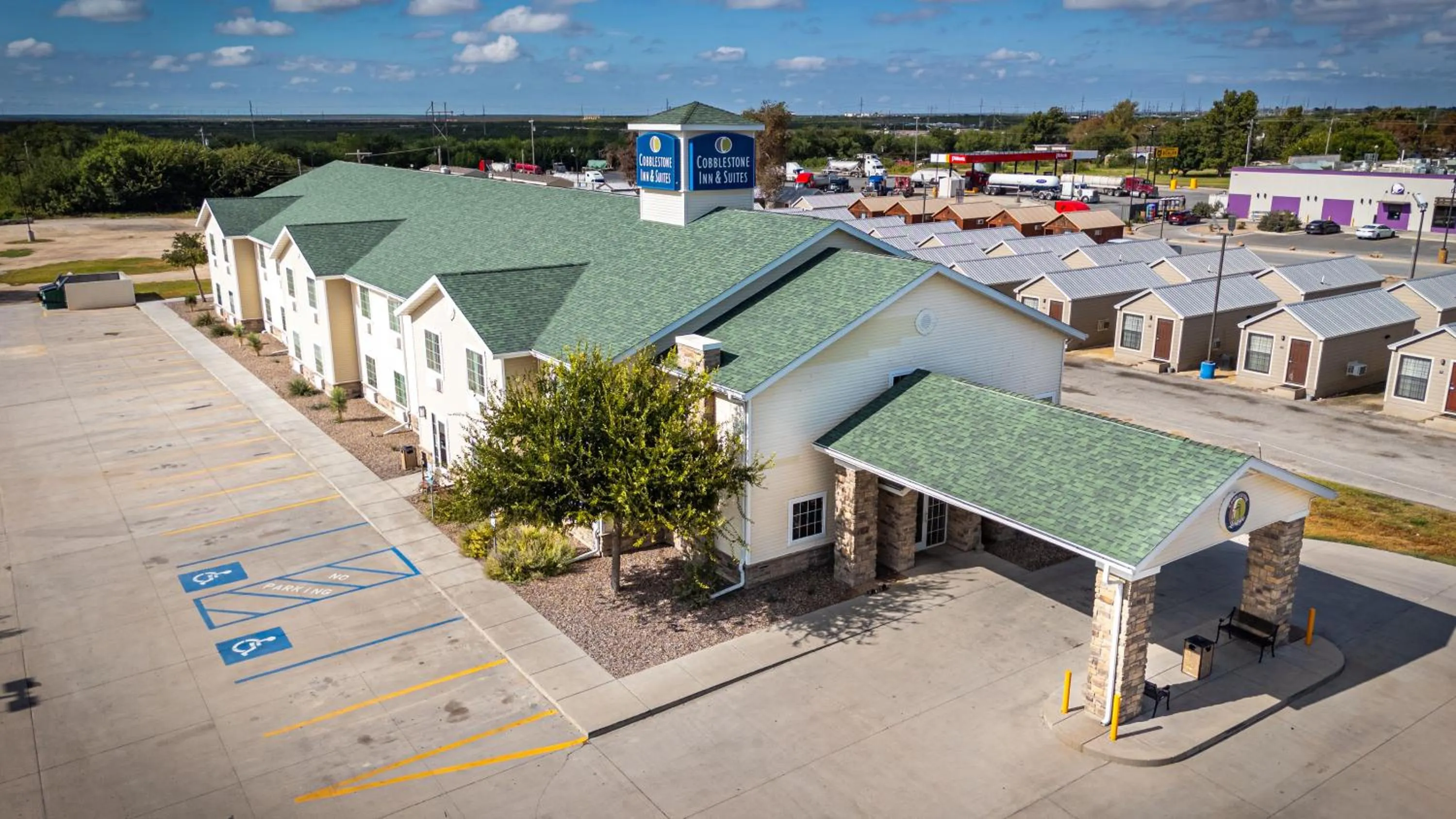 Property building in Cobblestone Inn & Suites - Big Lake