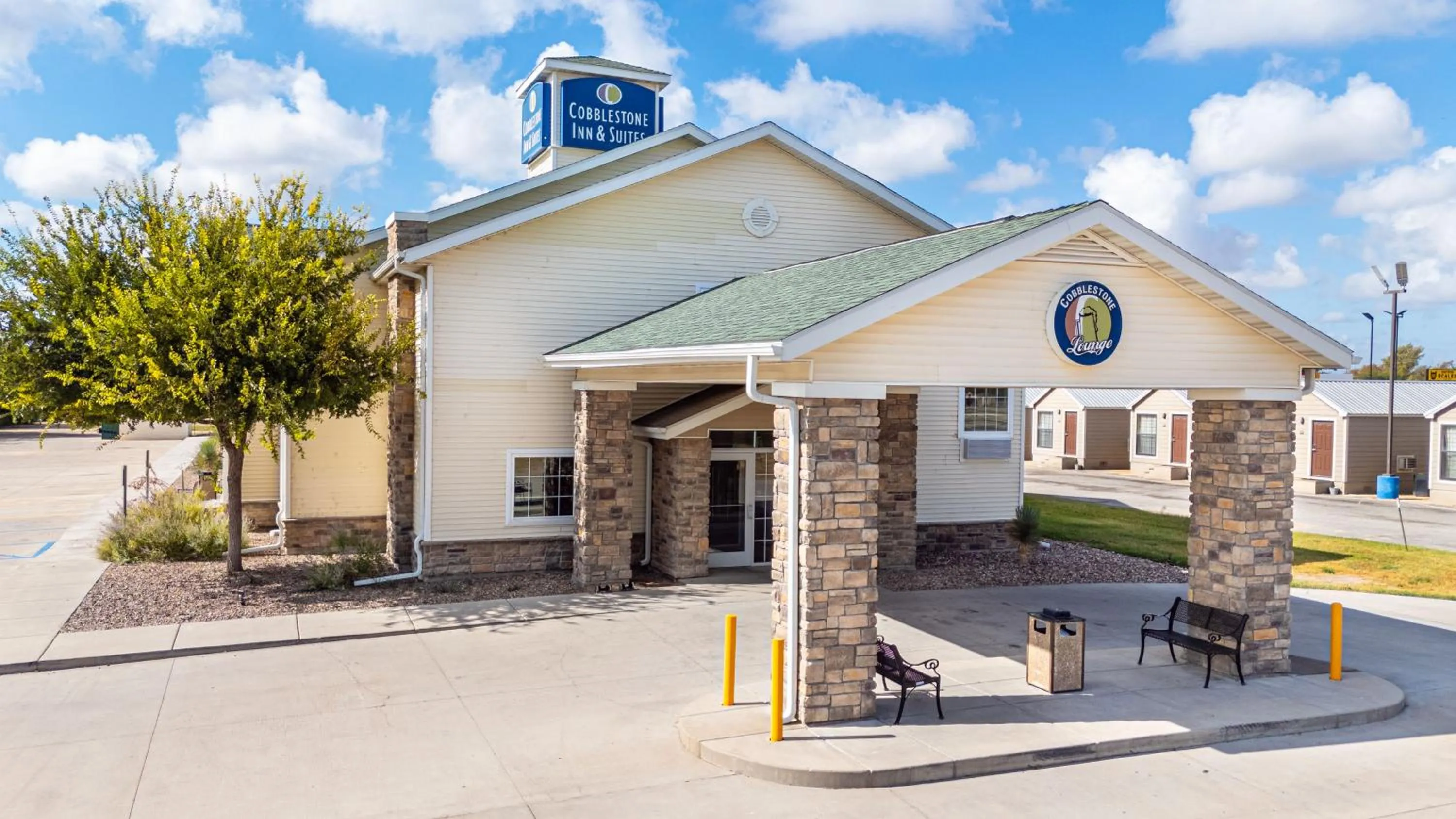 Property building in Cobblestone Inn & Suites - Big Lake