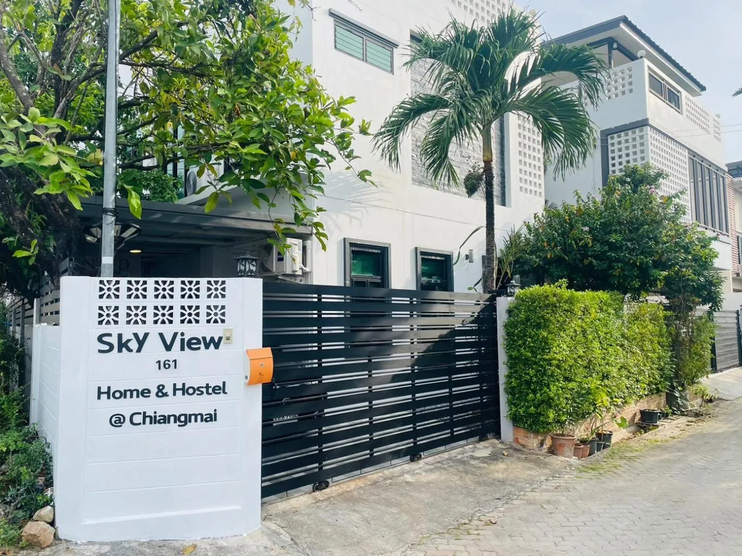 Property building in Sky View Home and Hostel Chiangmai