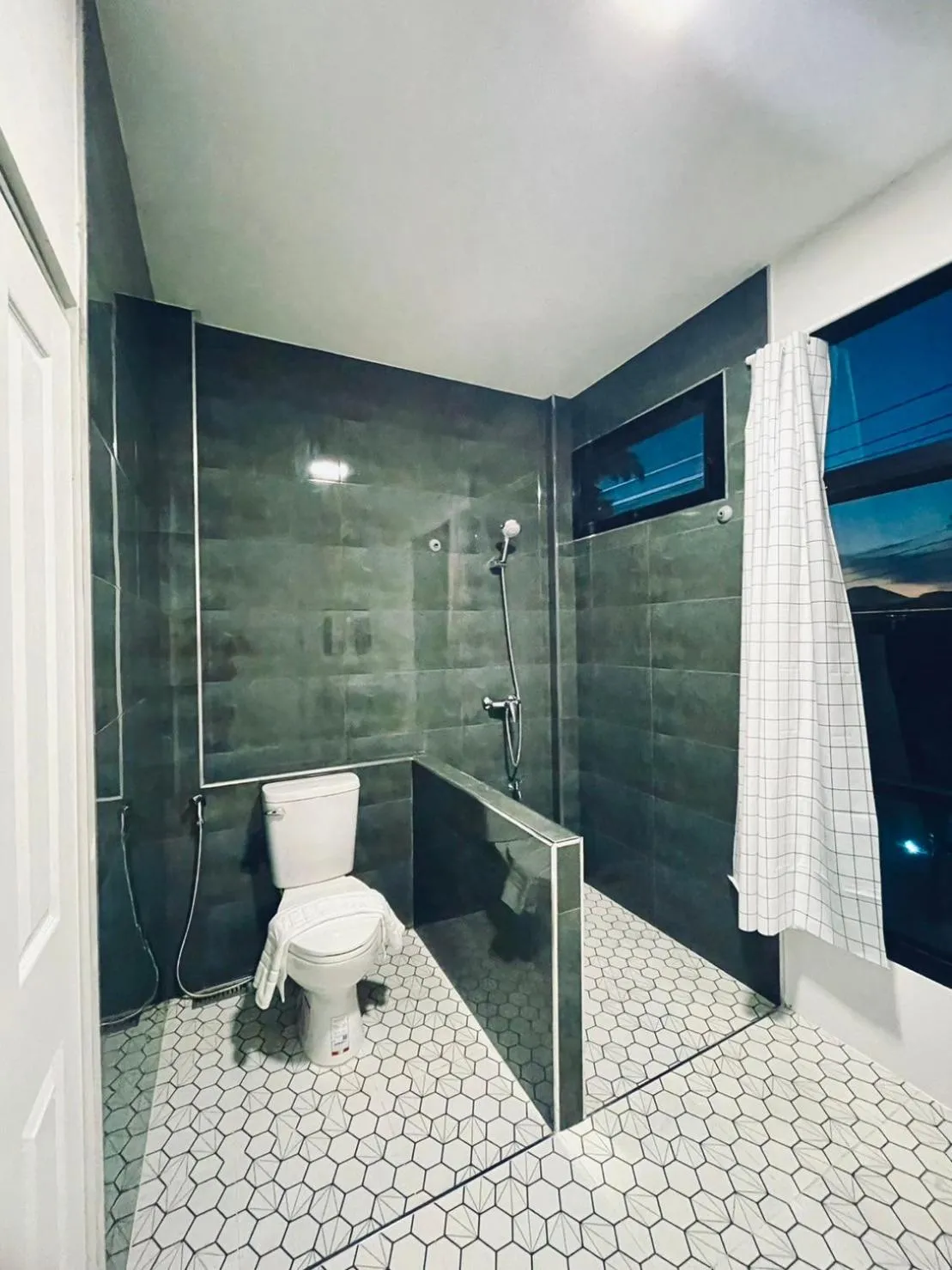 Toilet in Sky View Home and Hostel Chiangmai