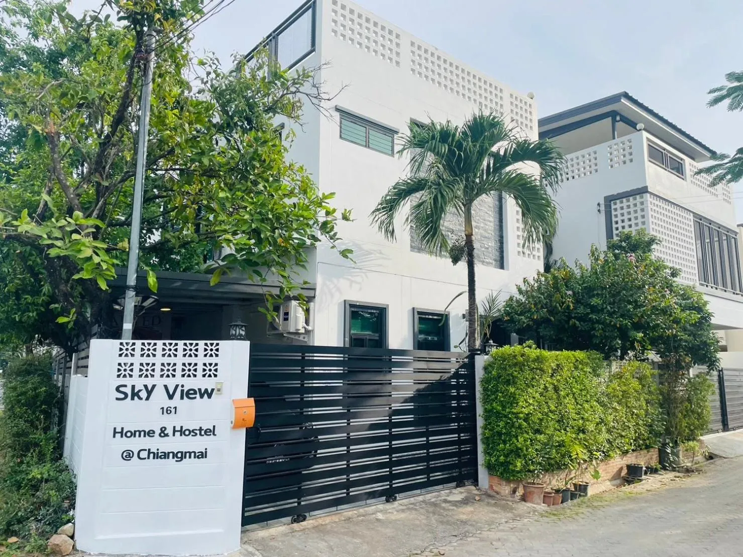 Property building in Sky View Home and Hostel Chiangmai