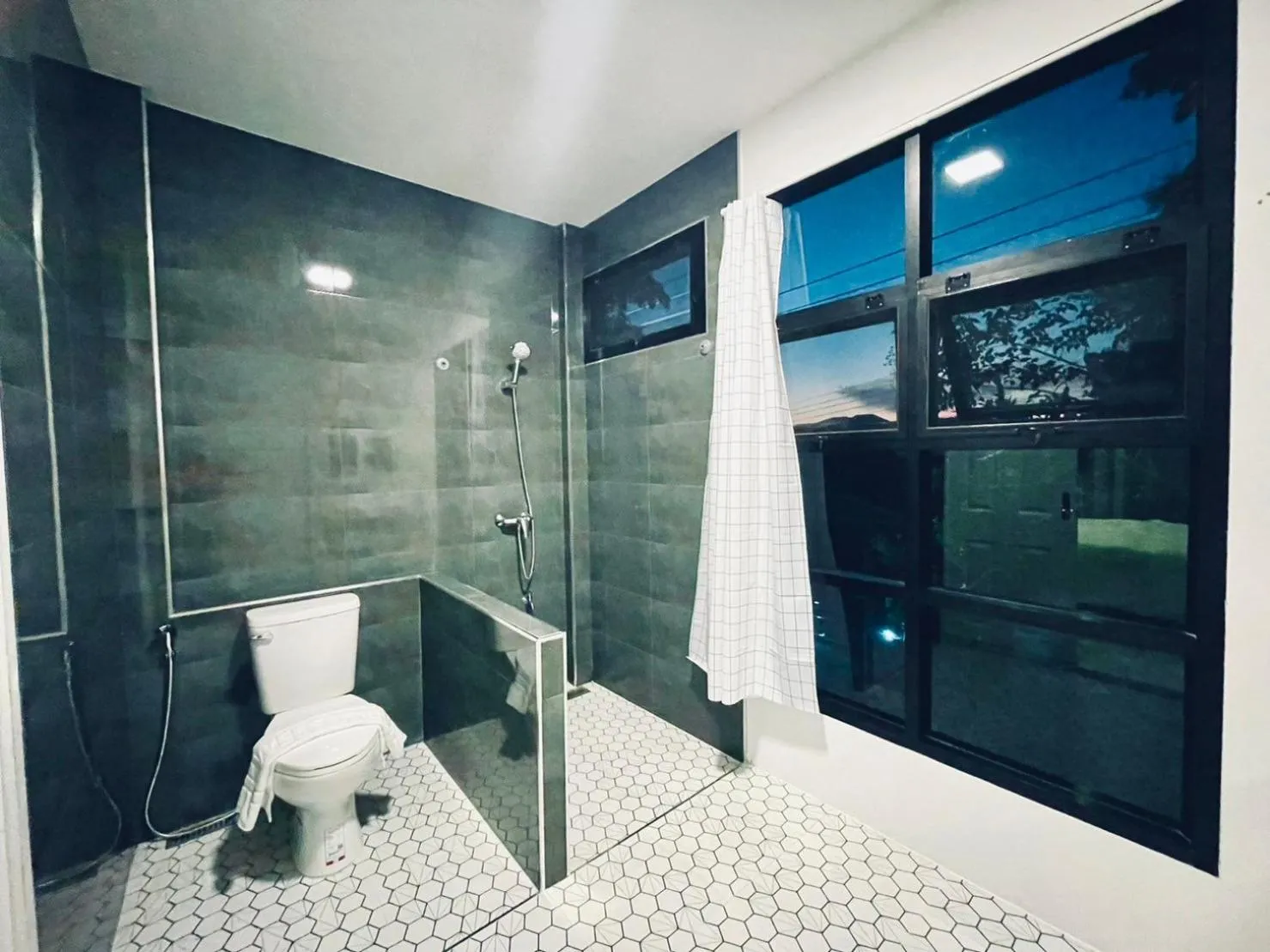 Shower in Sky View Home and Hostel Chiangmai