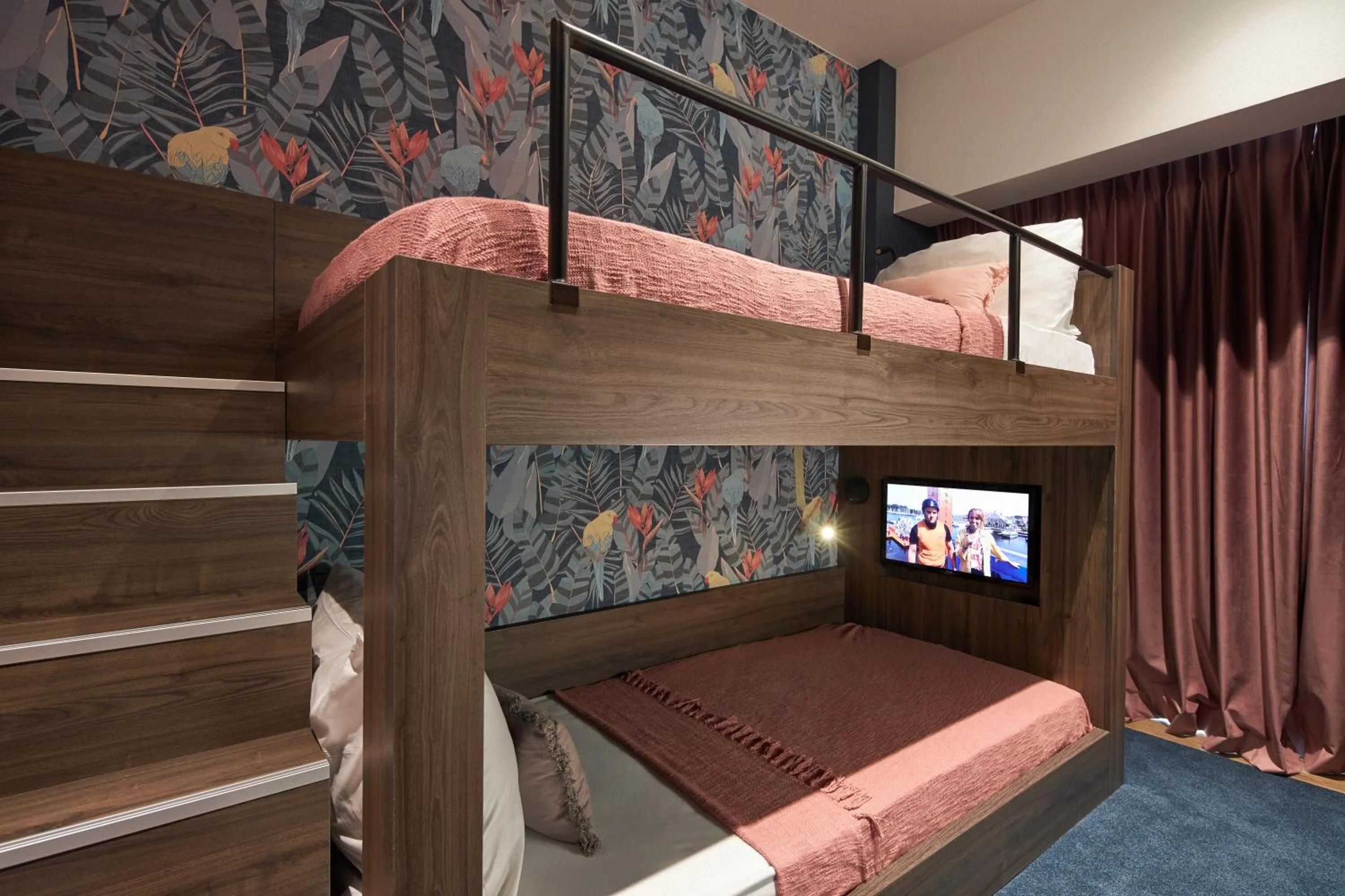 bunk bed, Bed in Van der Valk Hotel Haarlem