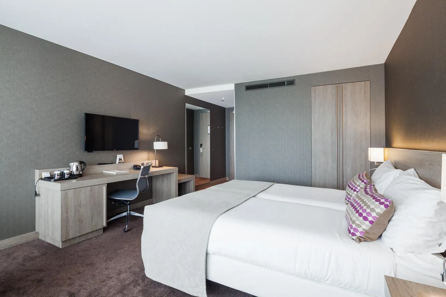 Bedroom, Bed in Van der Valk Hotel Haarlem