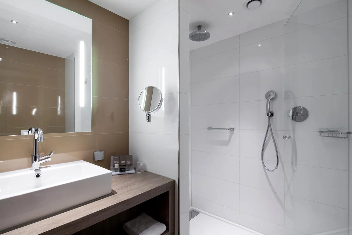 Bathroom in Van der Valk Hotel Haarlem