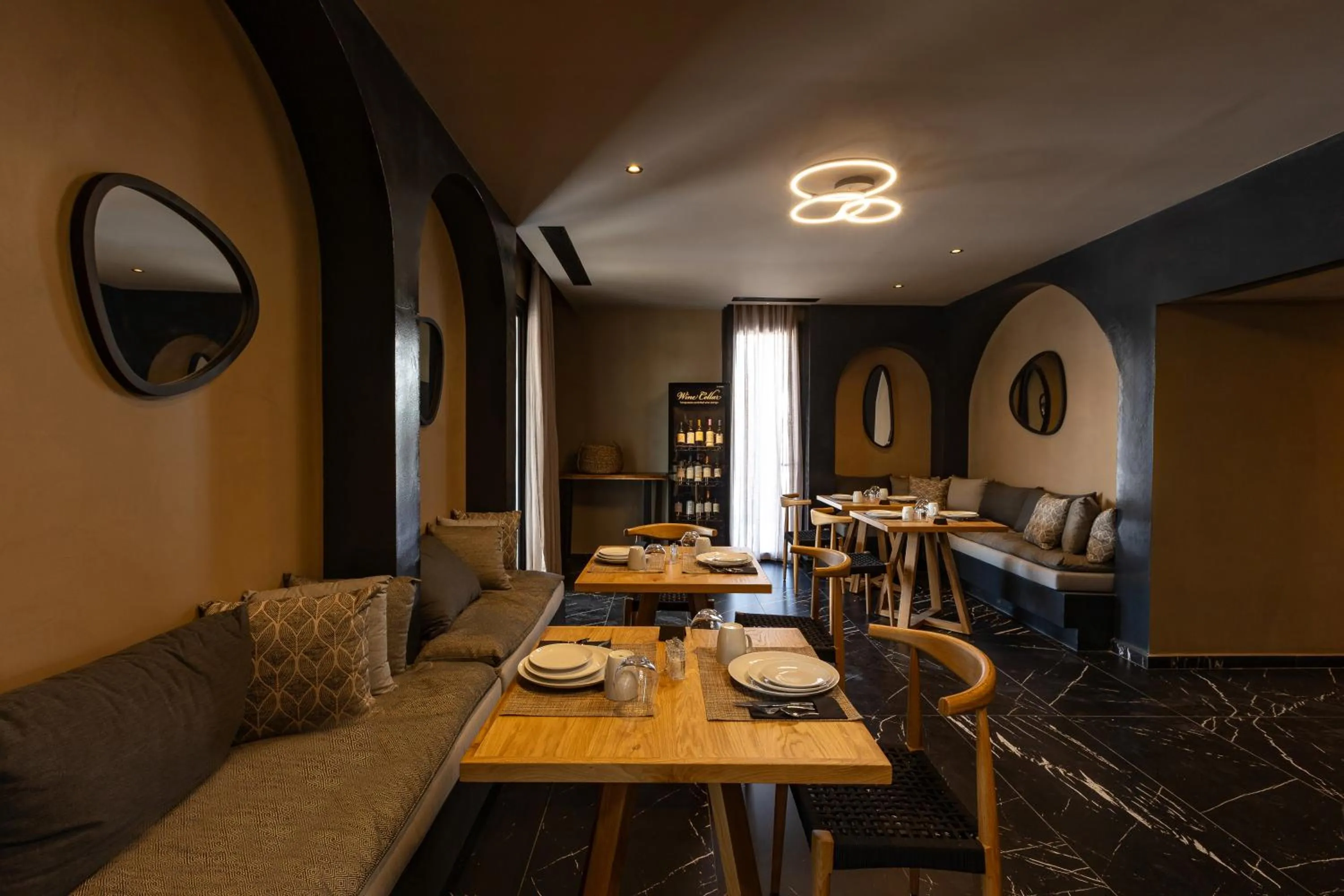 Food and drinks in Santo Mangata Boutique Hotel and Spa
