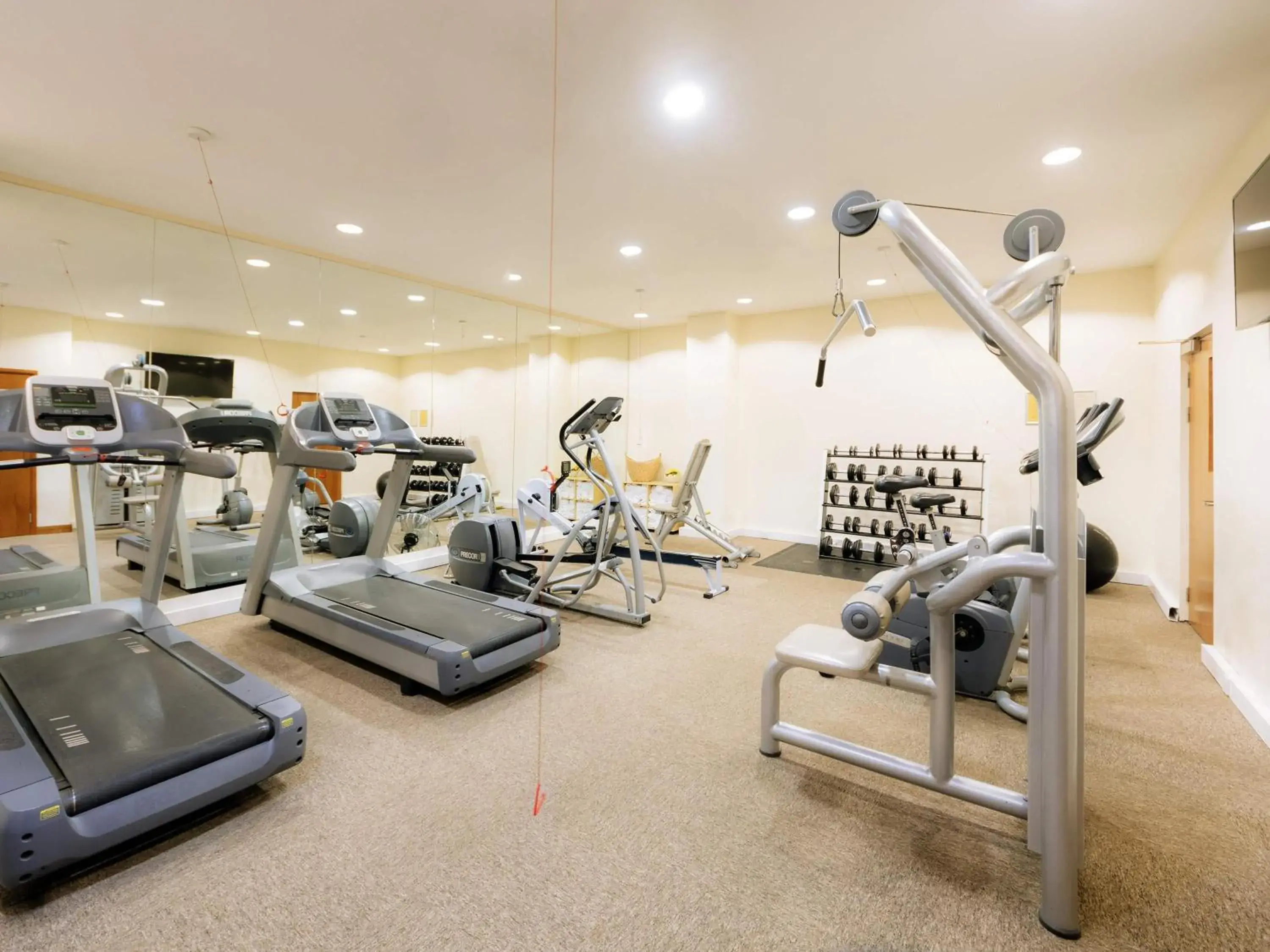 Fitness centre/facilities in Sofitel London Gatwick Fitness centre/facilities in Sofitel London Gatwick