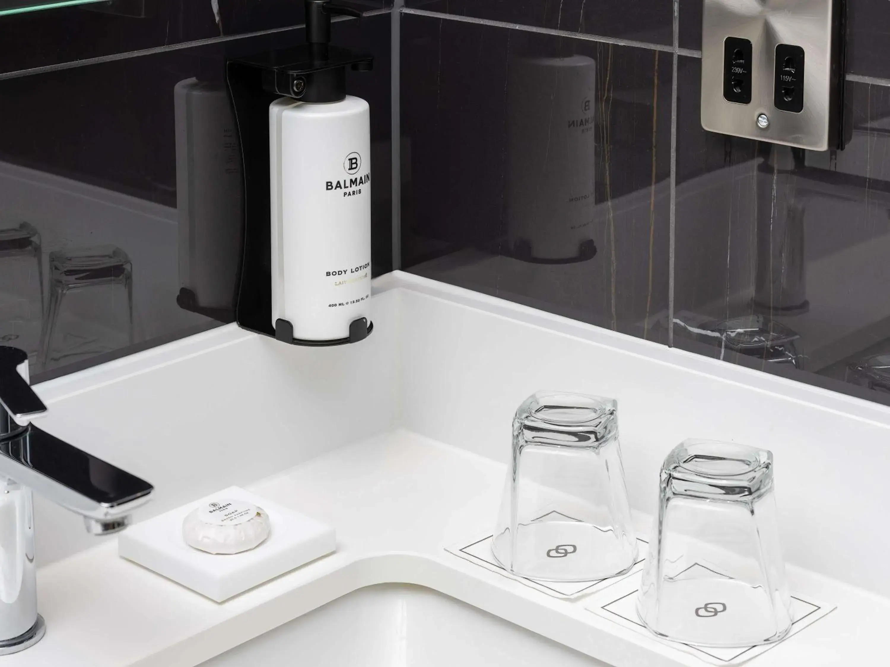 Bedroom in Sofitel London Gatwick Bedroom in Sofitel London Gatwick