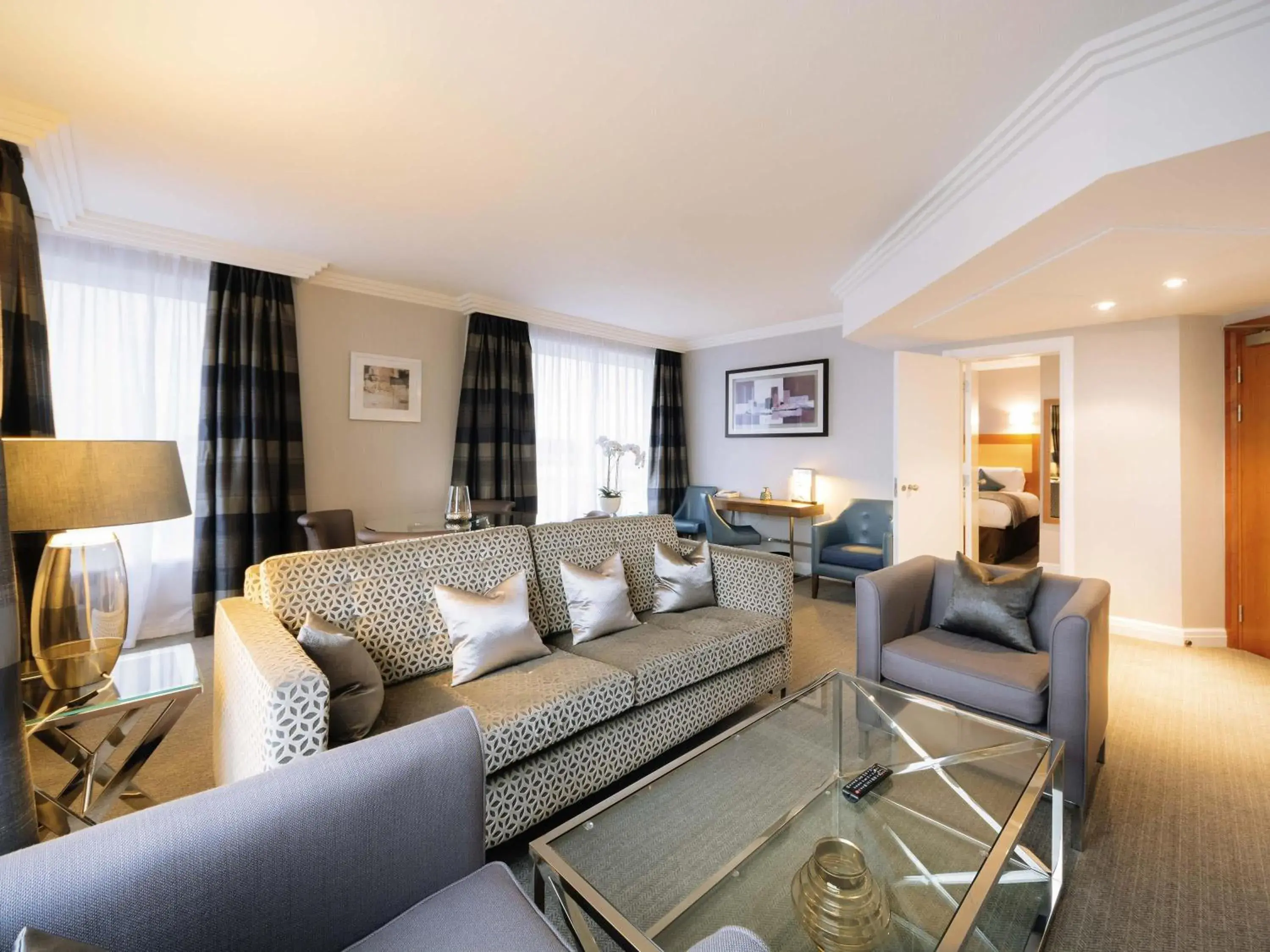 Prestige Suite - Club Millésime Access in Sofitel London Gatwick Prestige Suite - Club Millésime Access in Sofitel London Gatwick