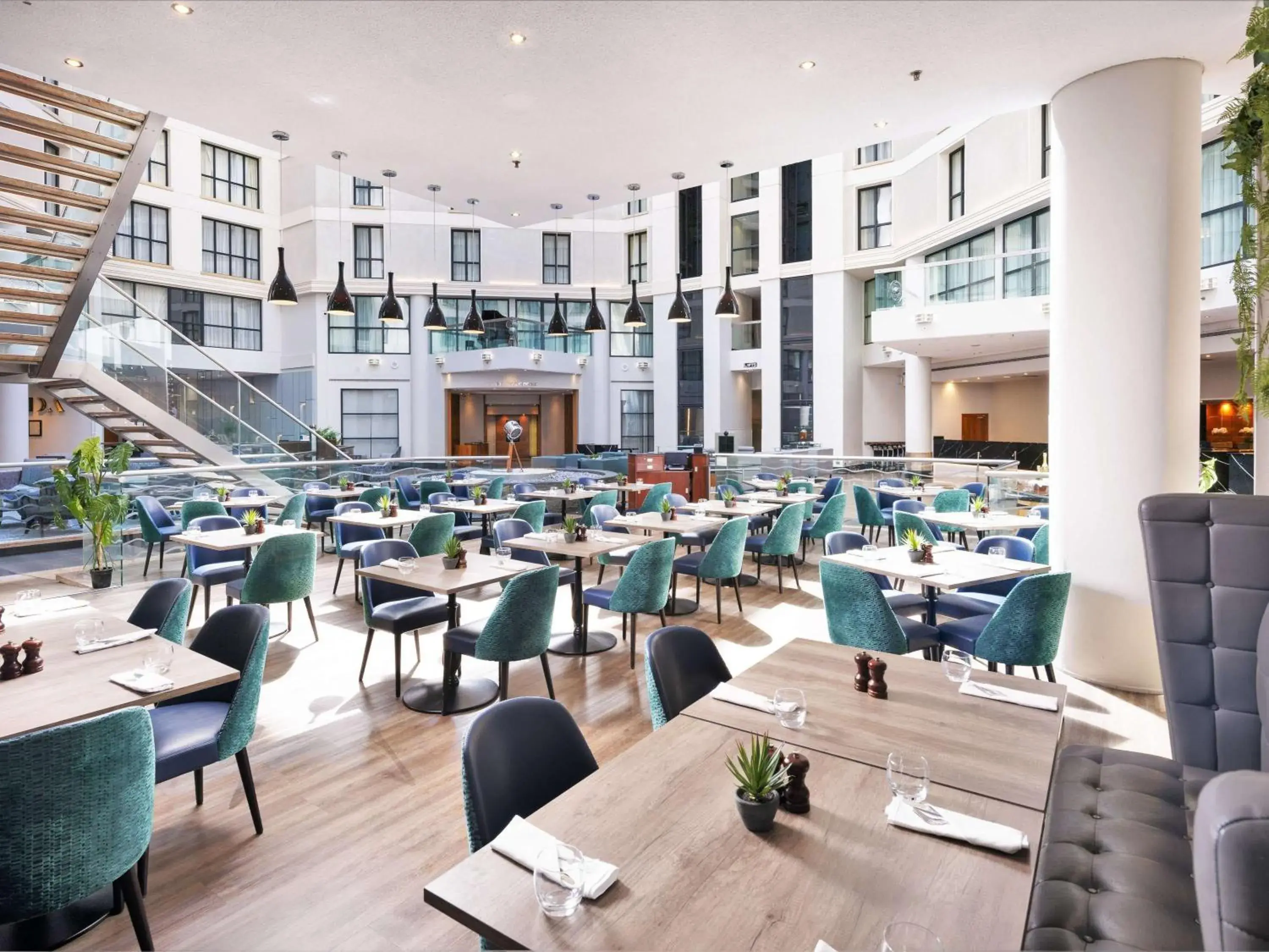 Restaurant/places to eat in Sofitel London Gatwick Restaurant/places to eat in Sofitel London Gatwick